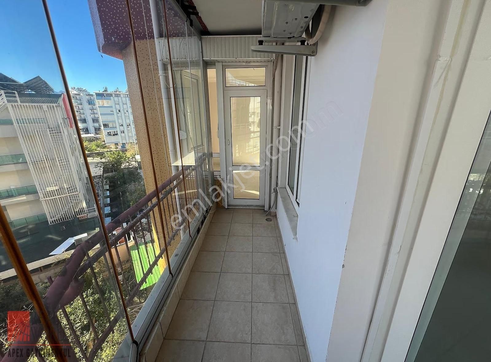 Konyaaltı'nda Deniz Manzaralı Satılık Dubleks Daire - Görsel 14