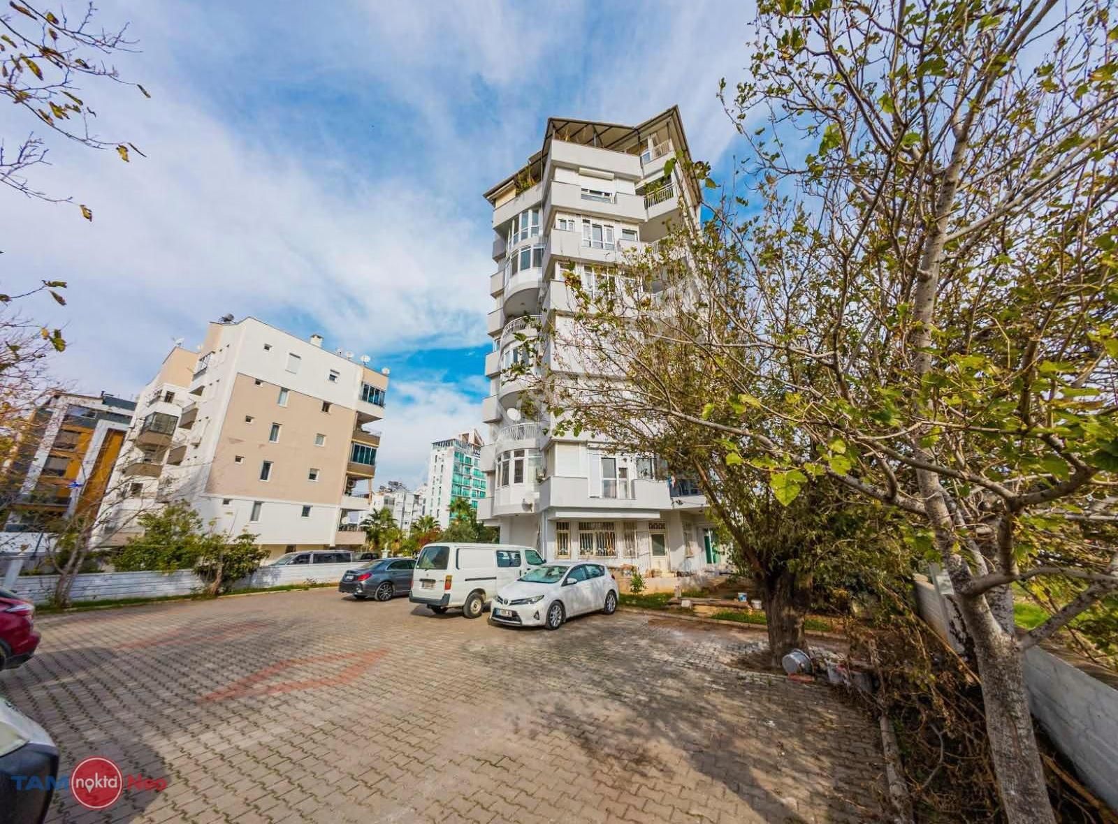 Konyaaltı Sahil Bandında Full Deniz Manzaralı 2+1 Daire - Görsel 23