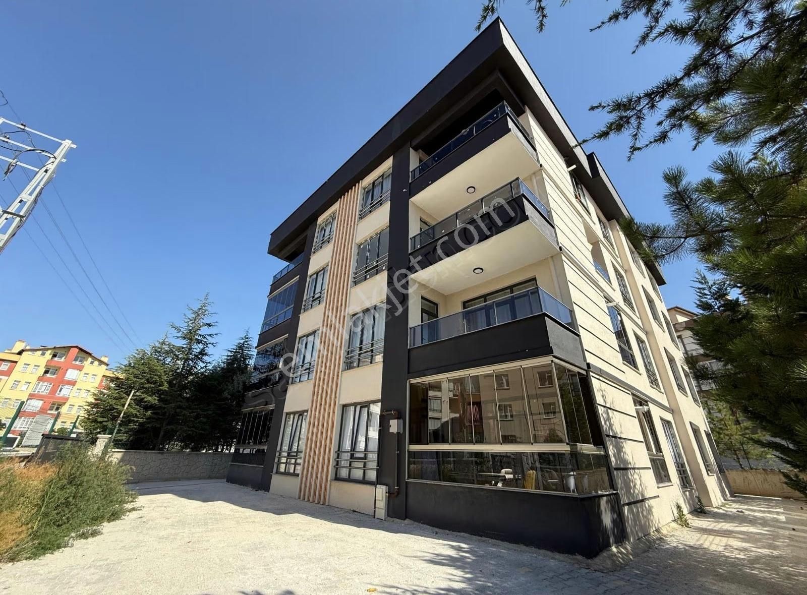 Adliye Ve Kto Yakını Akabe Mah. 2+1 Kiralık Eşyalı Daire