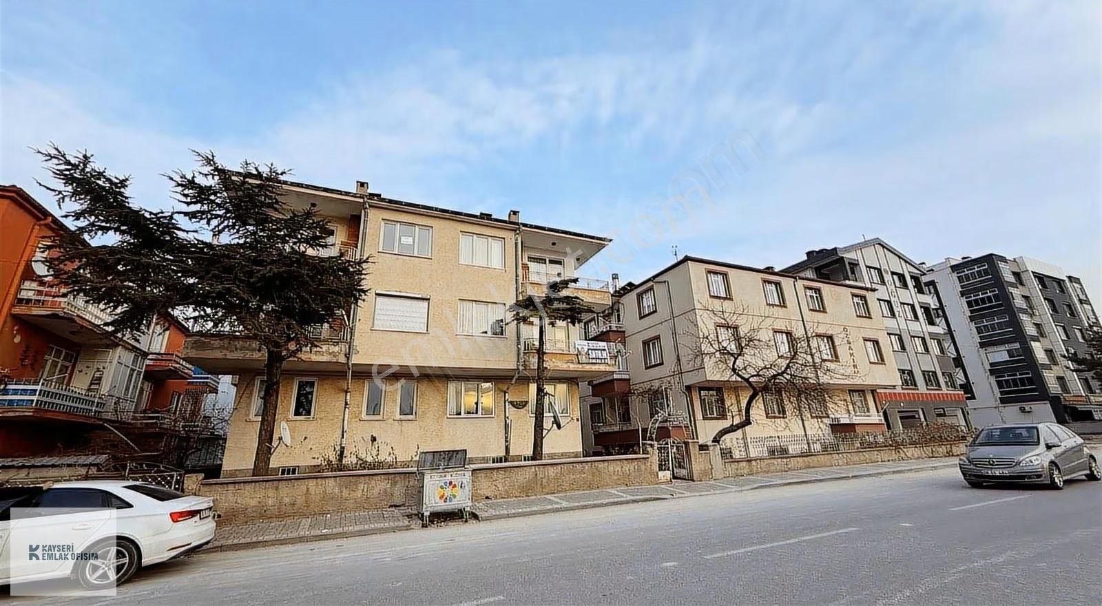 Yeni Mahalle De Merkezi Komunda İçi Ful Yapılı 3+1 Satılık Daire - Görsel 3