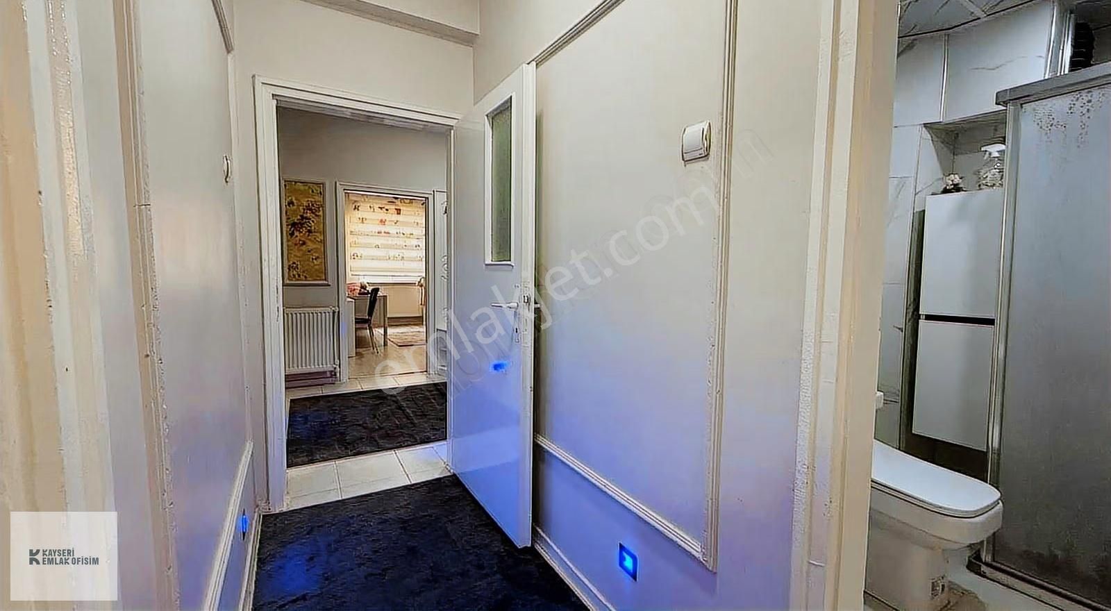 Yeni Mahalle De Merkezi Komunda İçi Ful Yapılı 3+1 Satılık Daire - Görsel 19