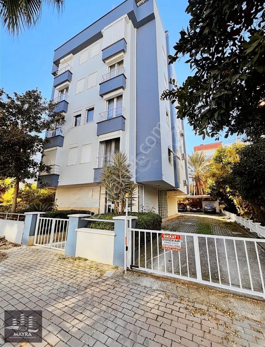 Konyaaltı Sahile 170 Mt Mesafede Katta 1+1 Satılık Daire - Görsel 11