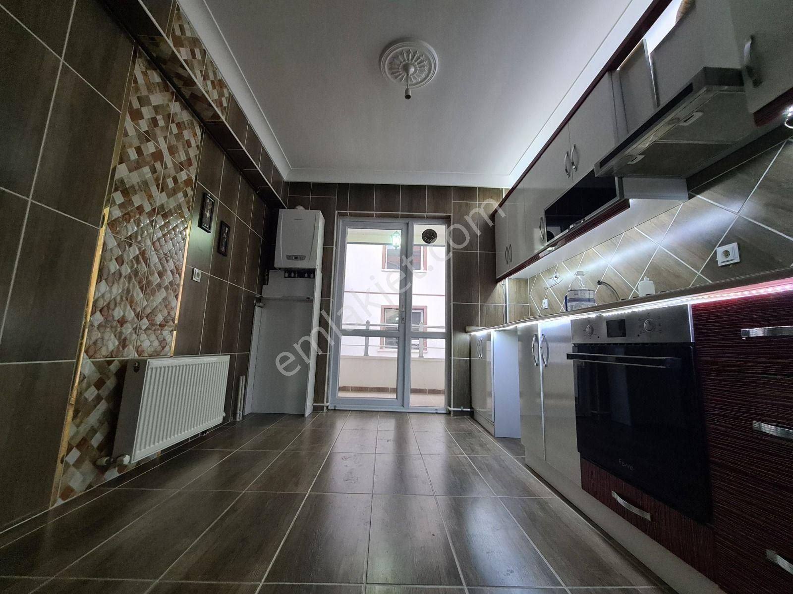 Yükseltepe'de Okul & Cadde & Park Yakını Arakat 3+1 Daire