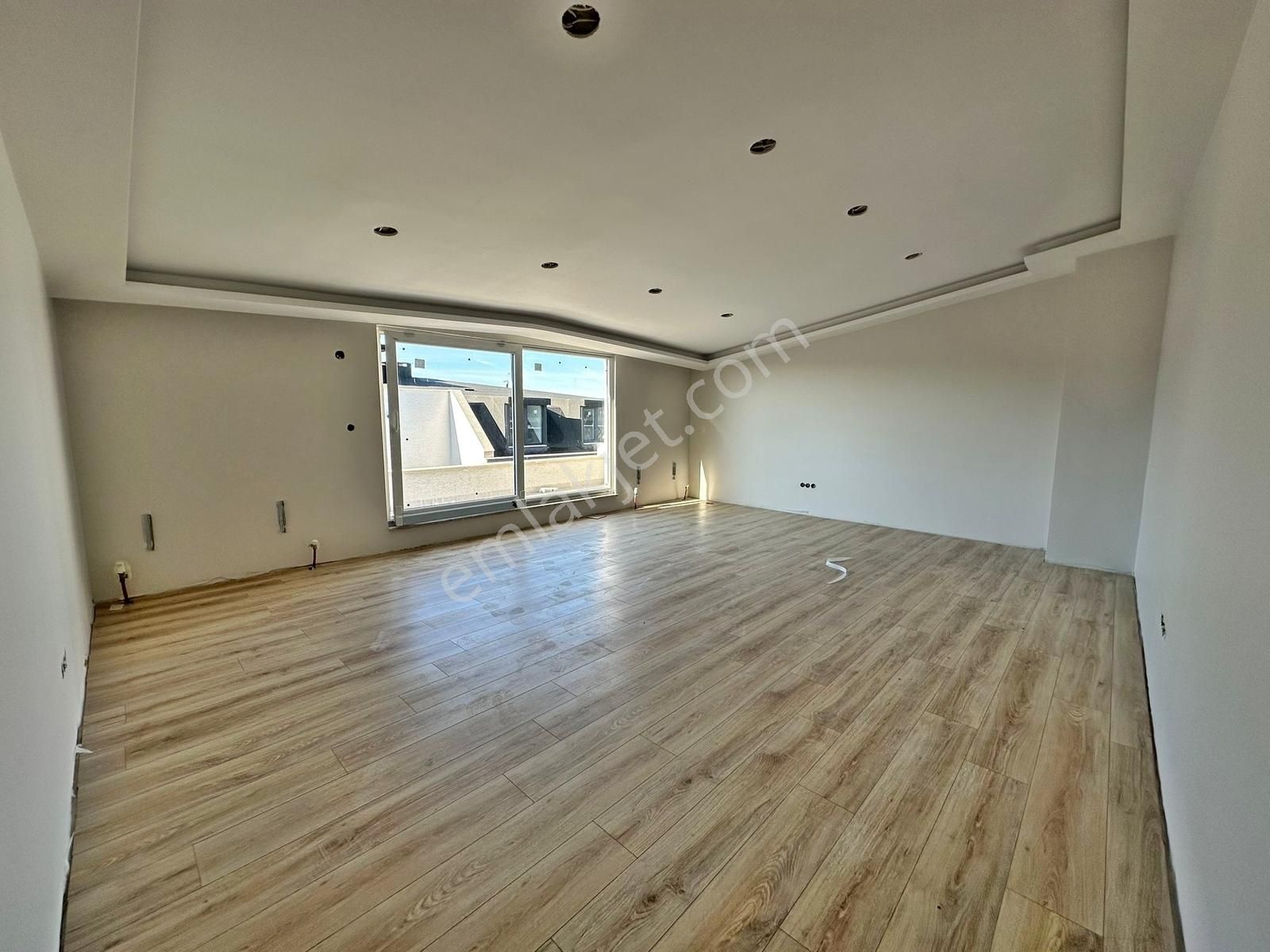 Yatırım'dan Altıntepe'de Deniz Manzaralı Sıfır Yapı 4+1 Dubleks