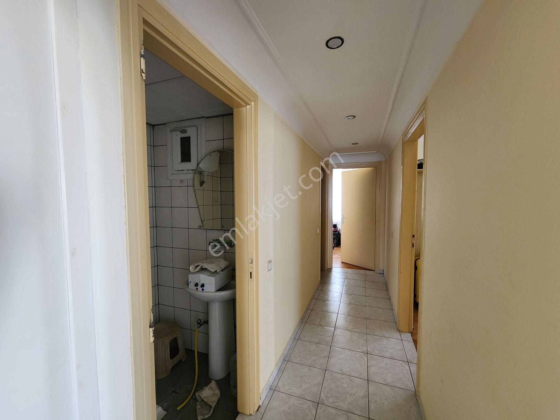 Şirinyalı'da Plaja 350 Mt 2. Katta Satılık 3+1 150 M2 Daire - Görsel 5