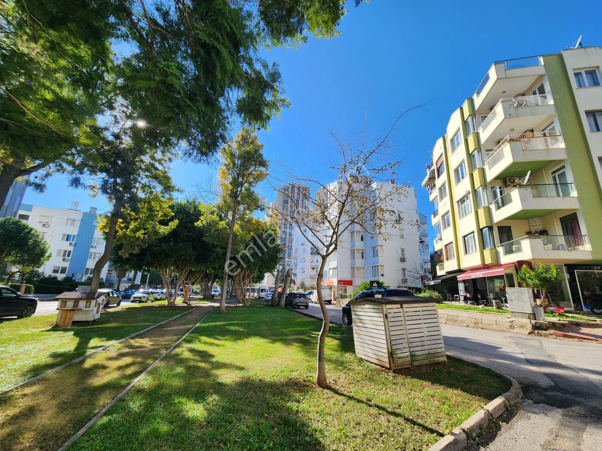 Şirinyalı'da Plaja 350 Mt 2. Katta Satılık 3+1 150 M2 Daire - Görsel 30