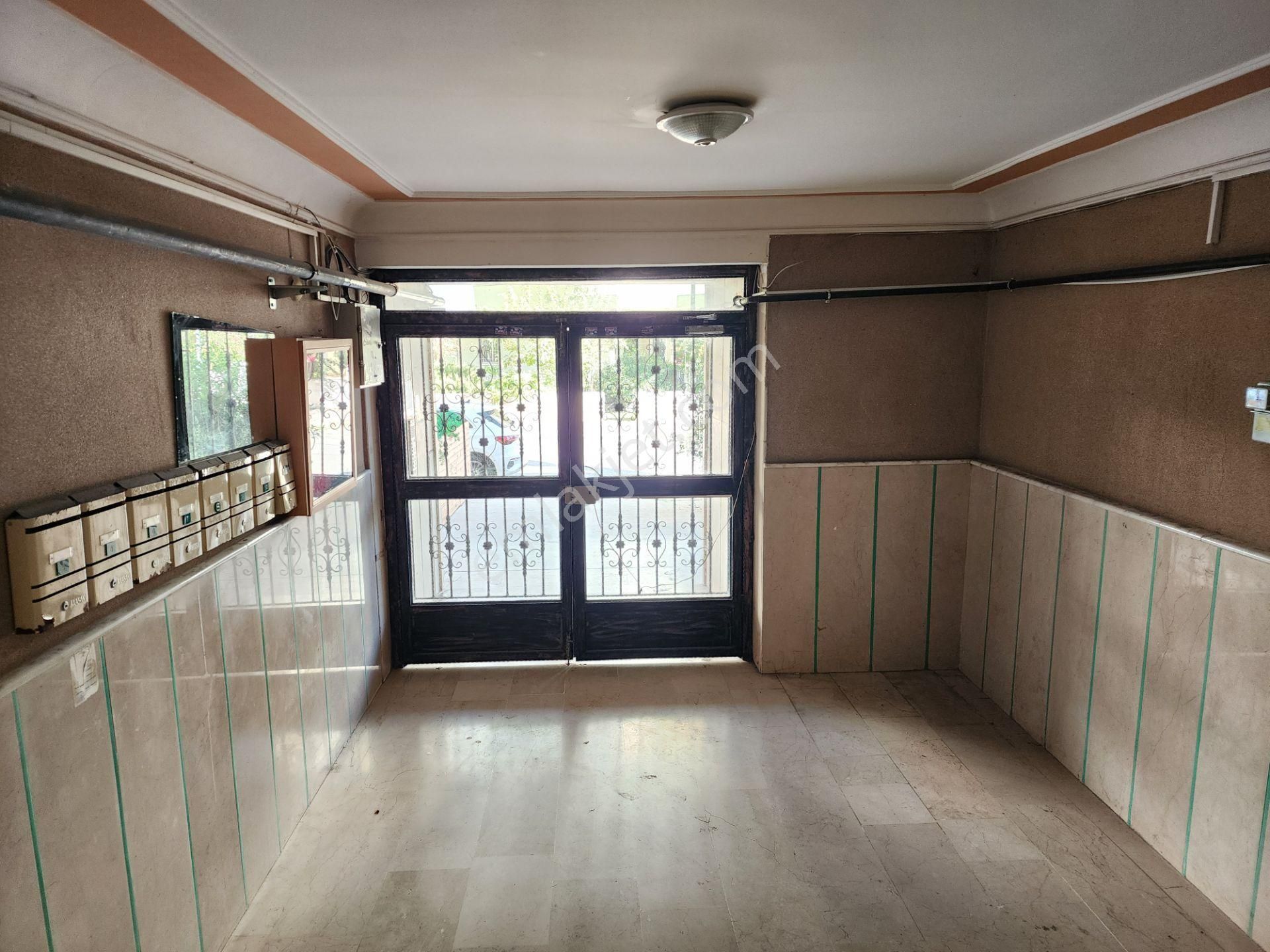 Şirinyalı'da Plaja 350 Mt 2. Katta Satılık 3+1 150 M2 Daire - Görsel 23