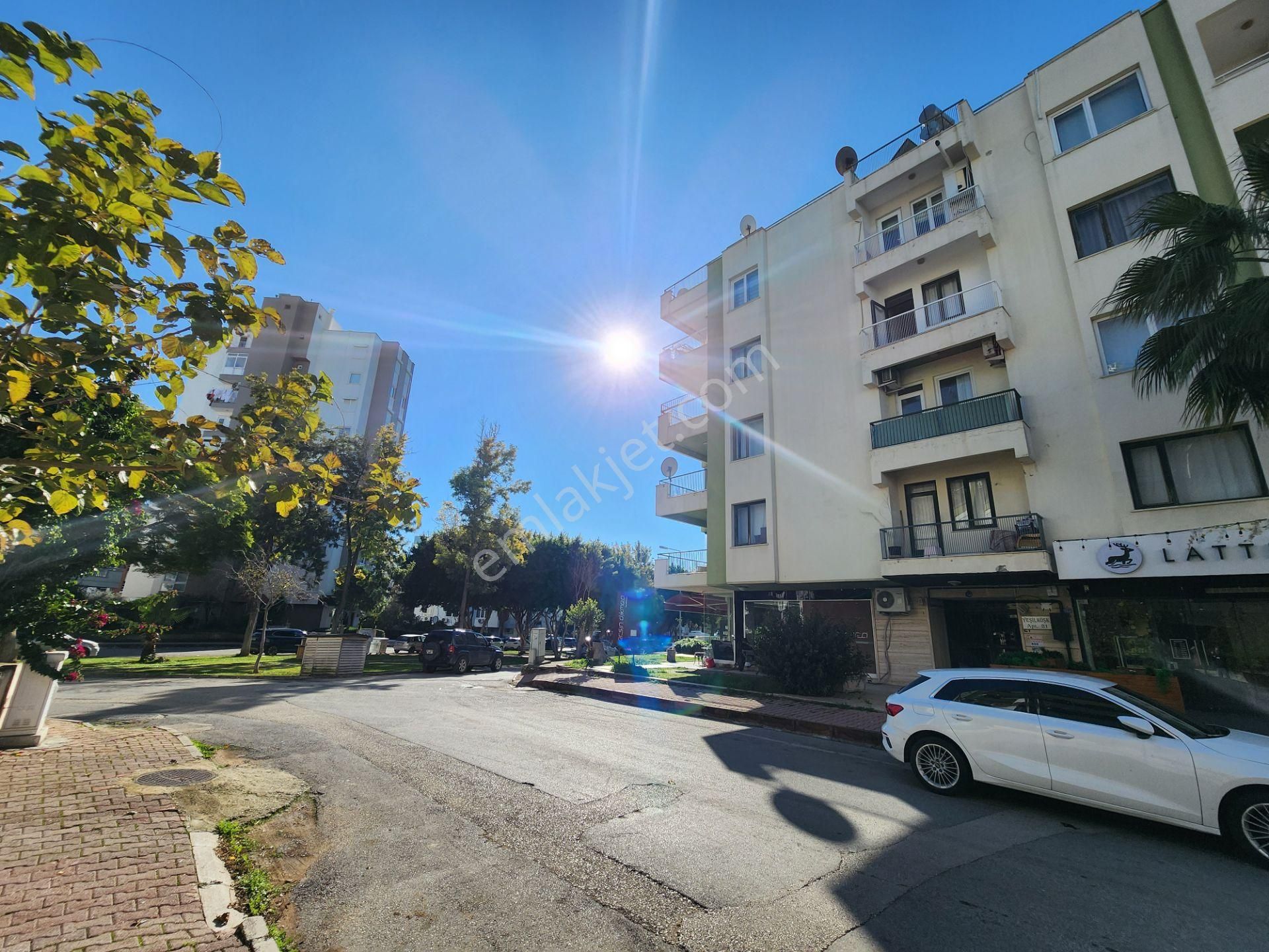 Şirinyalı'da Plaja 350 Mt 2. Katta Satılık 3+1 150 M2 Daire - Görsel 25