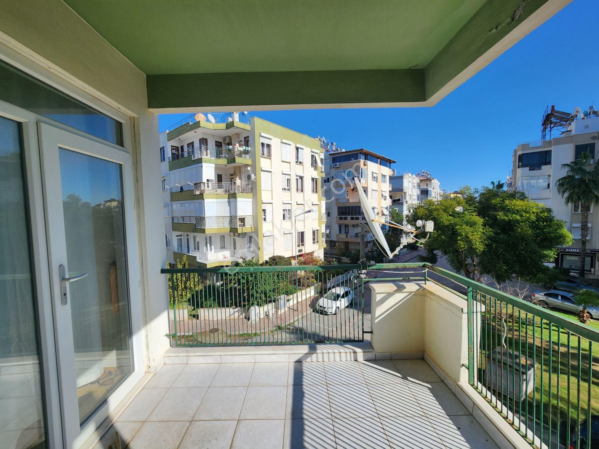 Şirinyalı'da Plaja 350 Mt 2. Katta Satılık 3+1 150 M2 Daire - Görsel 15