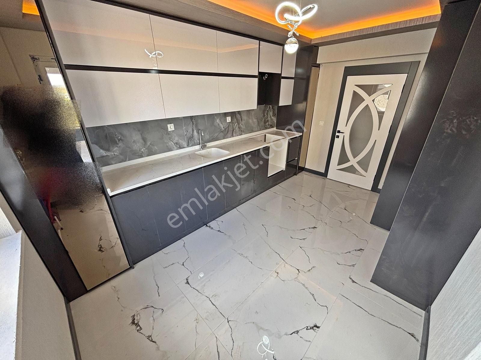 Yuvam'dan Teras Balkon Ultra Lüks Ön Cepe Kaçmaz Fiyata 3+1 - Görsel 13