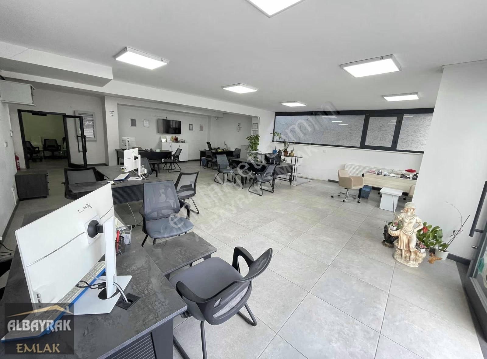 Albayrak Emlaktan 250m2 Cadde Üstü Depolu Dükkan - Görsel 12