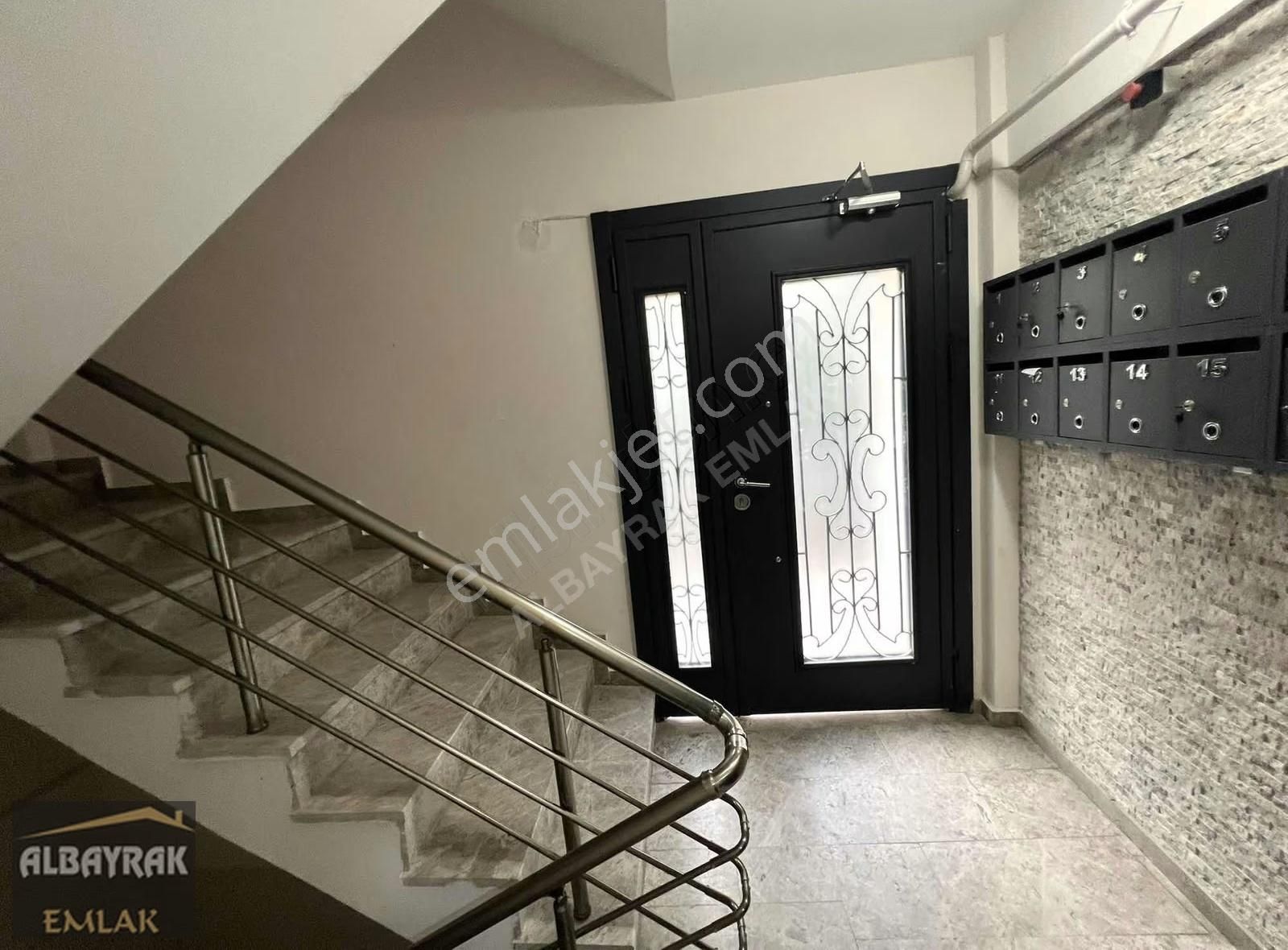 Albayrak Emlaktan Site İçersinde Kullanışlı Metro Yakın Daire - Görsel 18