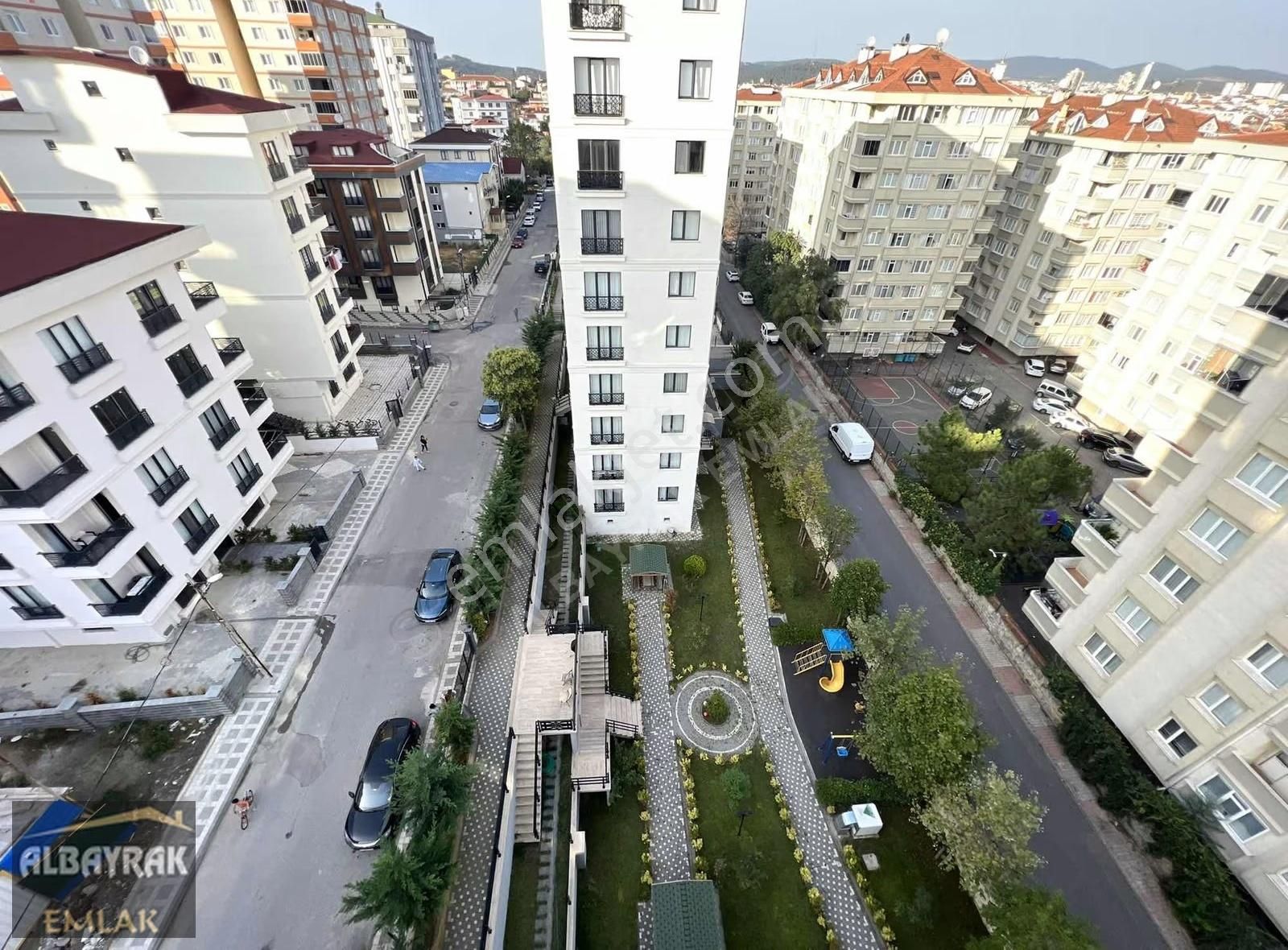 Albayrak Emlaktan Site İçersinde Kullanışlı Metro Yakın Daire - Görsel 24