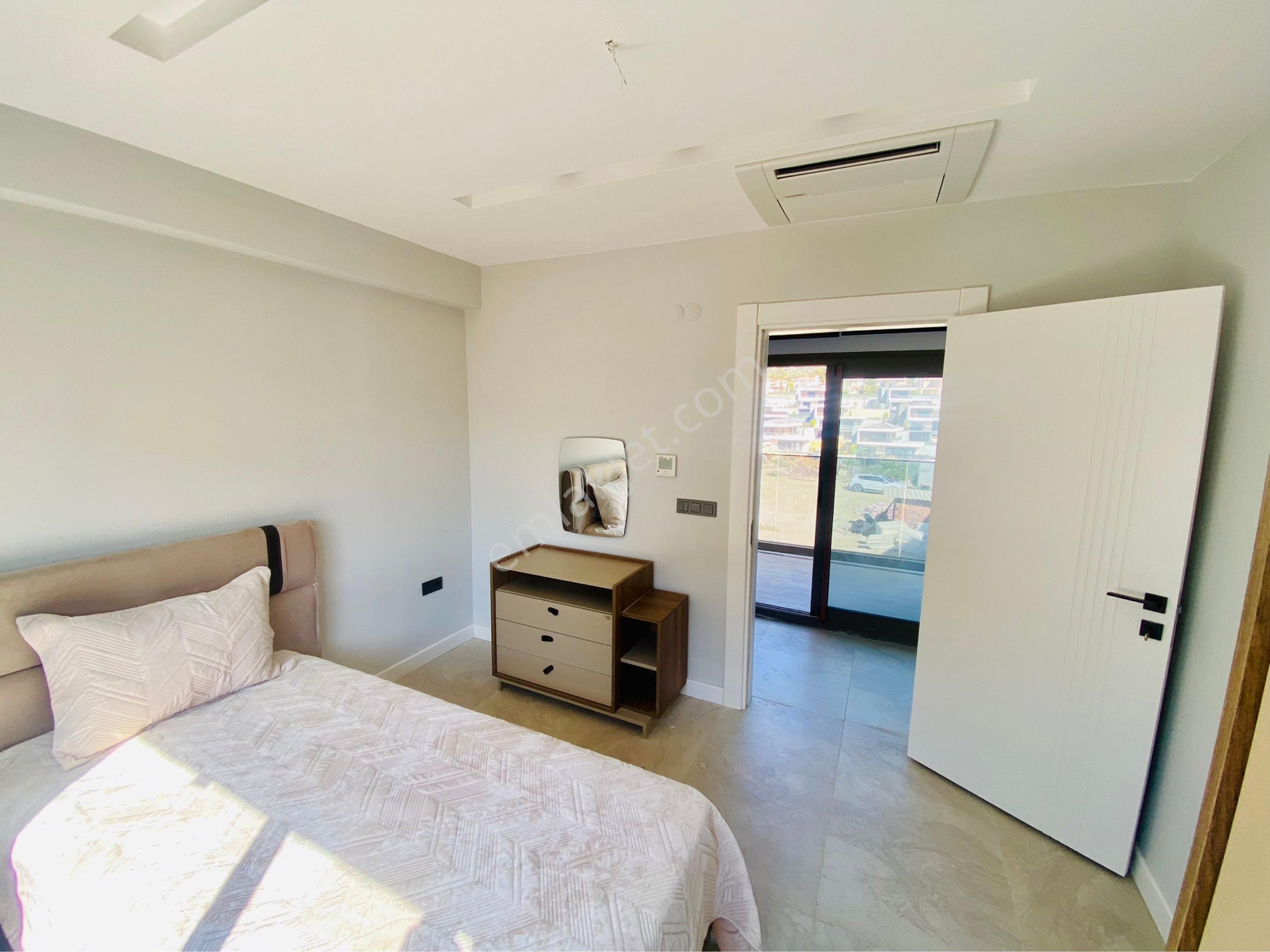 Özel Havuzlu Tek Müstakil 4+1 Villa - Görsel 16