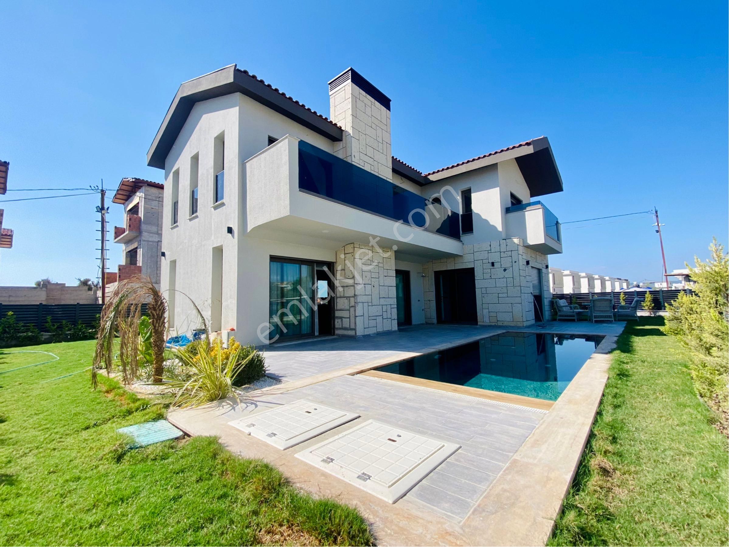 Özel Havuzlu Tek Müstakil 4+1 Villa - Görsel 2