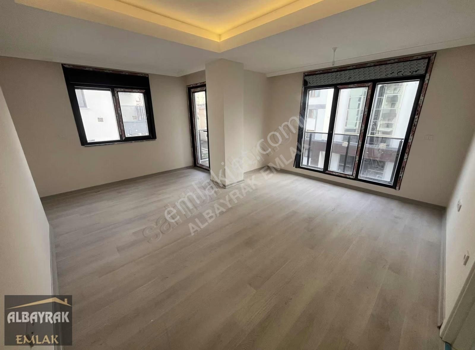 Albayraktan Elalmışa Komşu/sıfır 3+1 Arakat/site İçersinde Daire