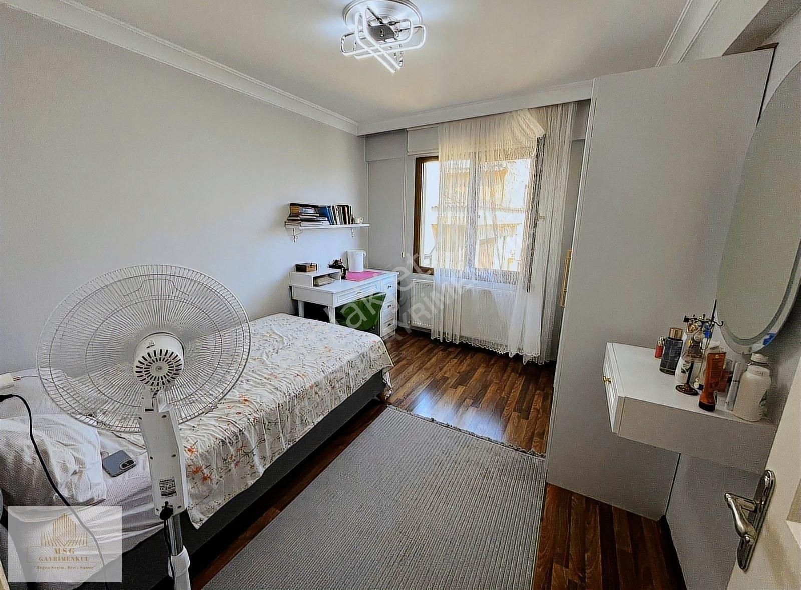 Msg ' Den Buca Merkezde 4+1 - 200 M2 Geniş Fırsat Daire ! !