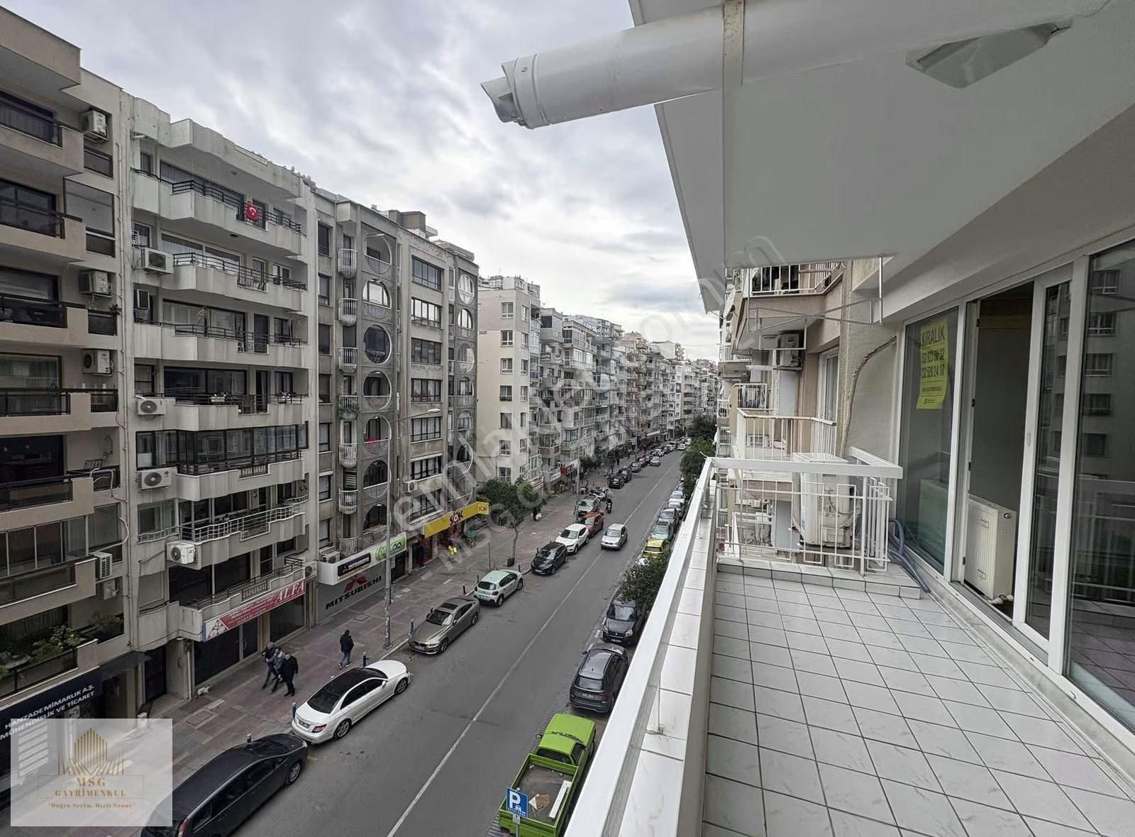 Msg'den Leb-i Derya Manzaralı 180 M2-4+1 Ara Kat Yalı Dairesi - Görsel 19