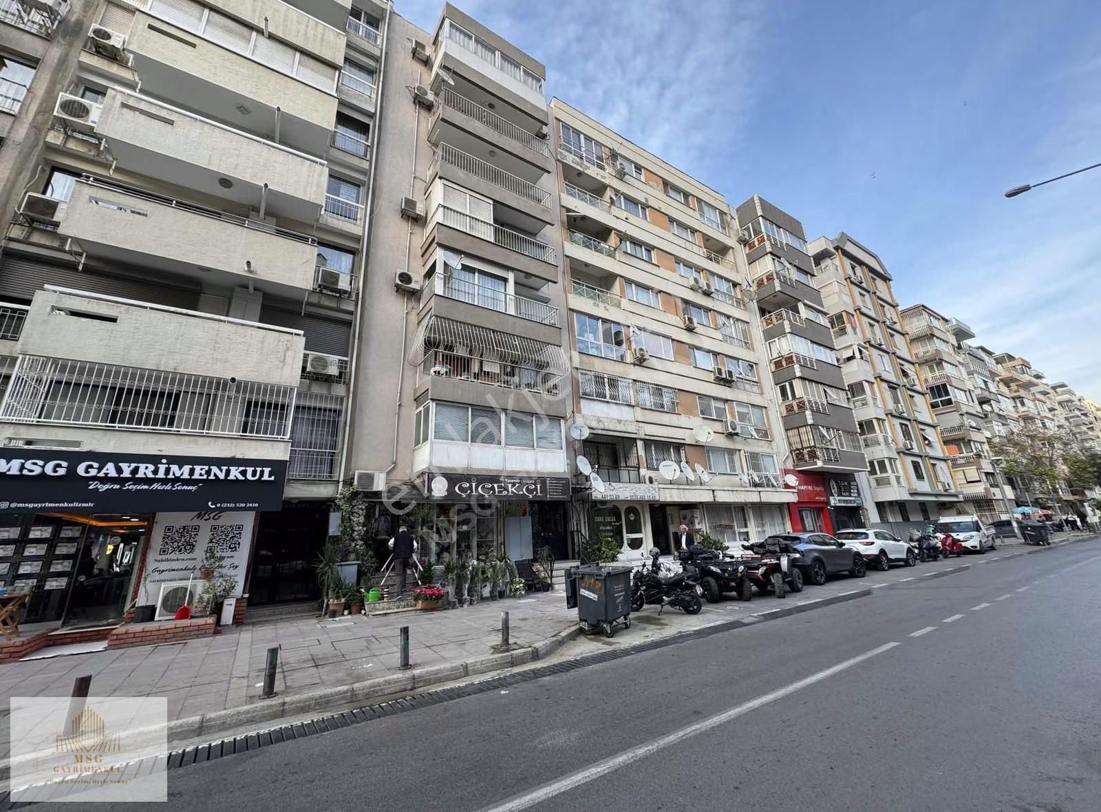 Msg'den Leb-i Derya Manzaralı 180 M2-4+1 Ara Kat Yalı Dairesi - Görsel 44