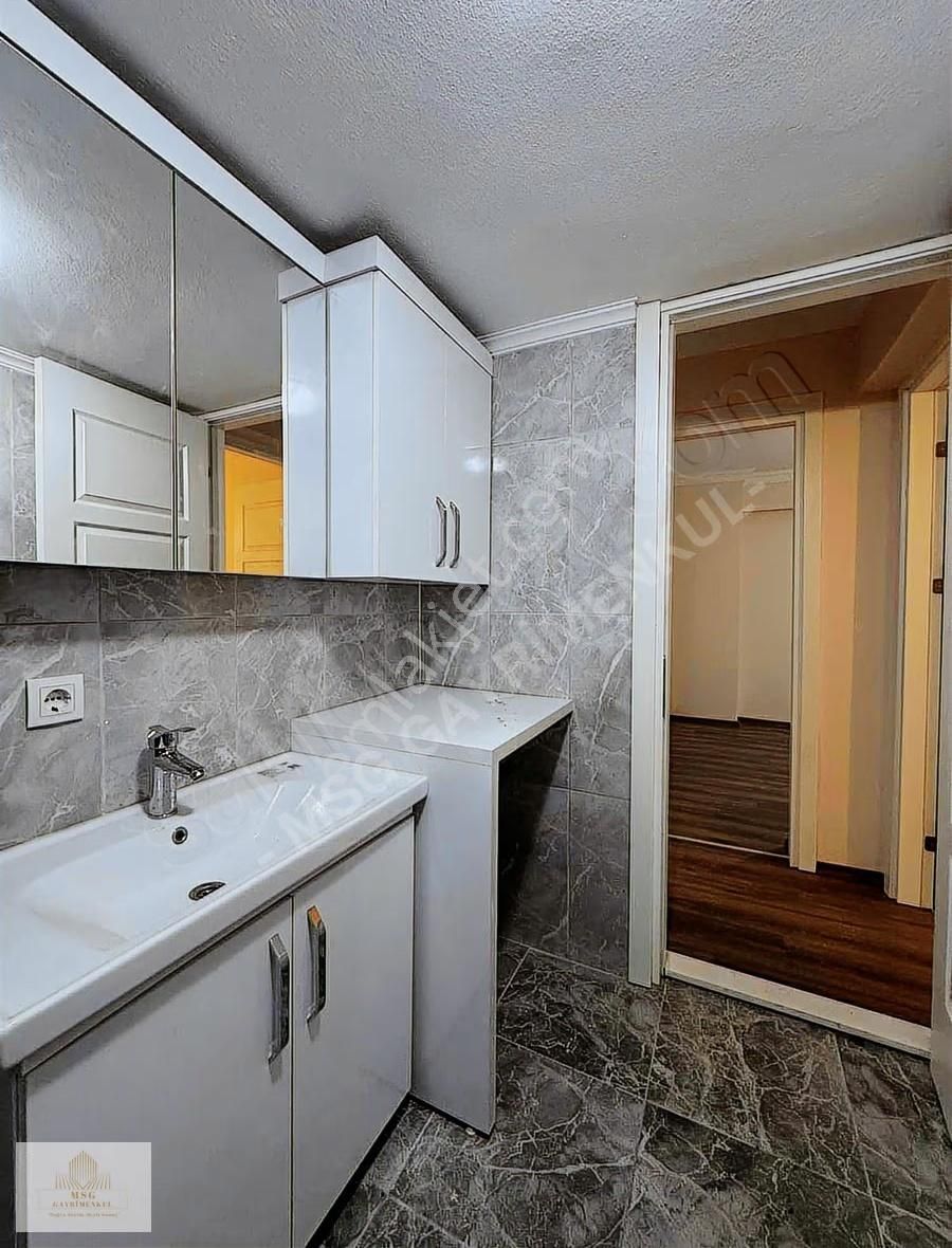 Msg'den Güzelyalıda Mithatpaşa Cadde Dibinde 2+1 Masrafsız Daire - Görsel 2