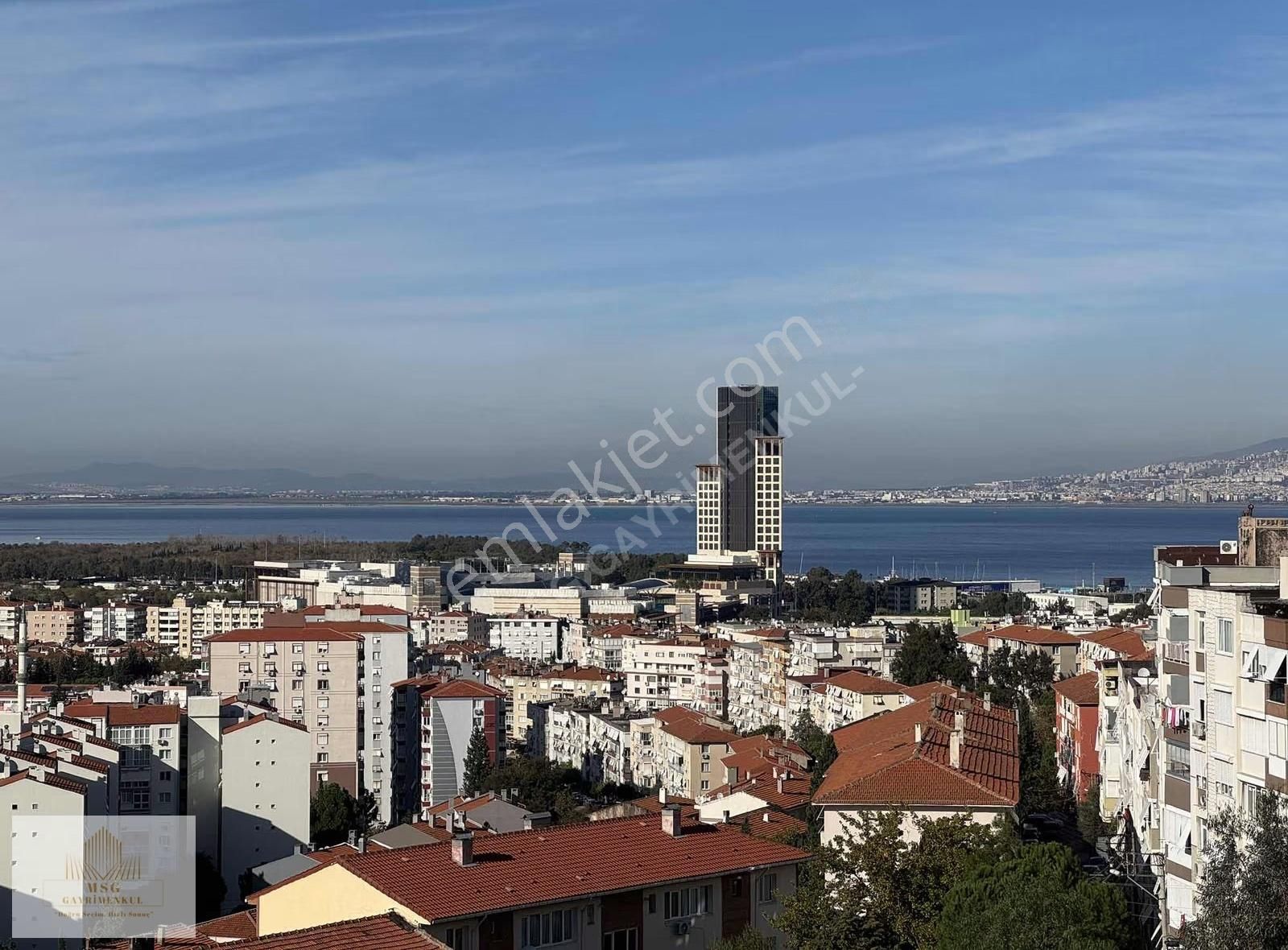 Msgden Deniz Manzaralı Site İçinde Asansörlü-otoparklı 3+1 Daire