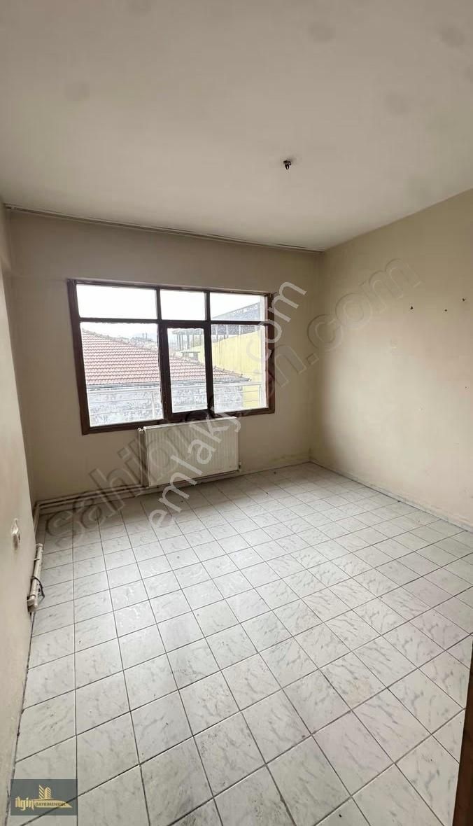 Yalova Merkez'de Kiralık 3+1 Daire - Görsel 8