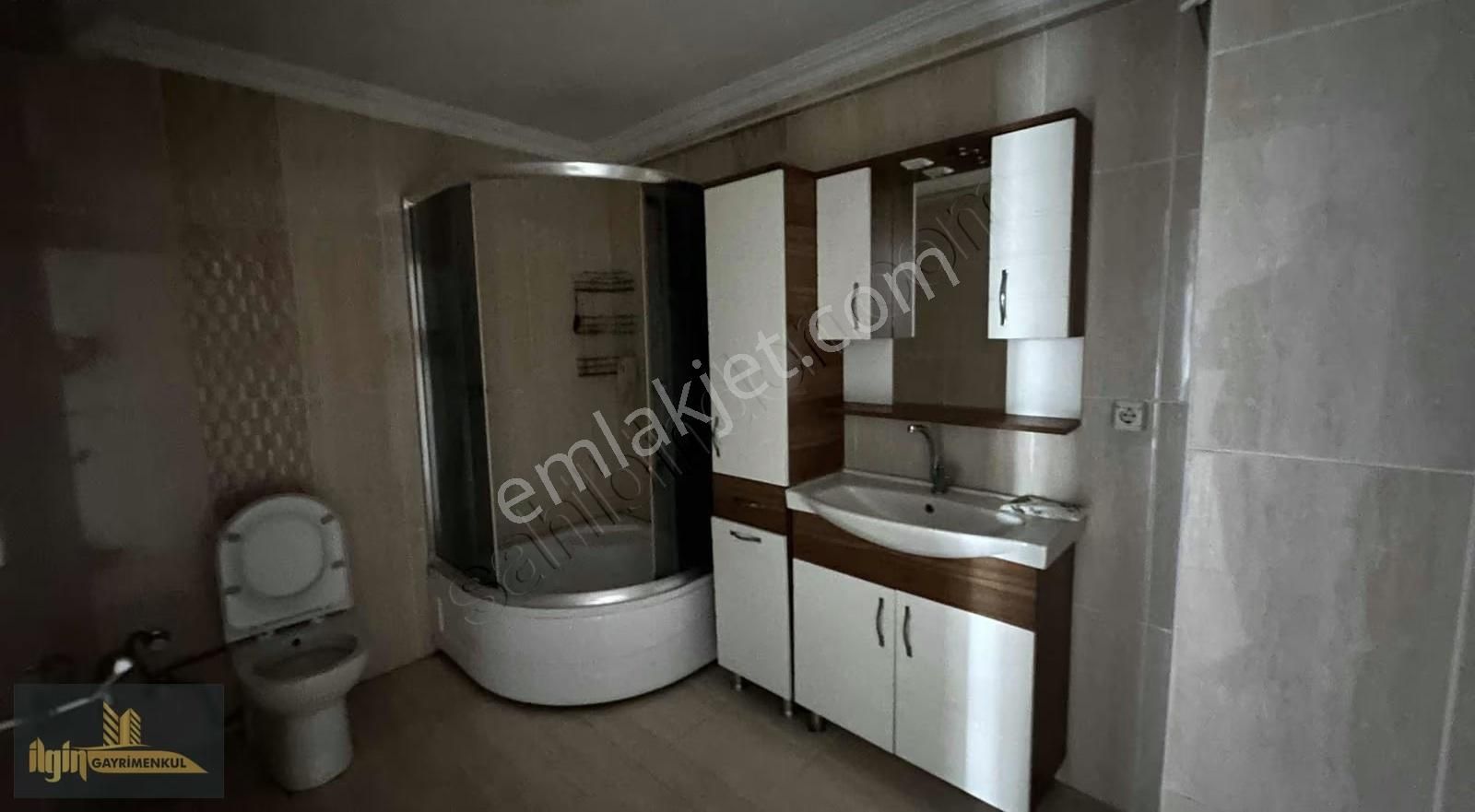 Site İçerisinde Kiralık Geniş Ve Ferah 130m2 Daire - Görsel 3