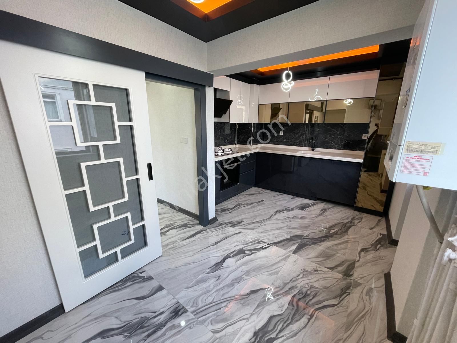 Akşemsettin Mh 4+1 Bağımsız Ebeveyn Banyolu Full+full Yapılı Dubleks Teras Daire - Görsel 2