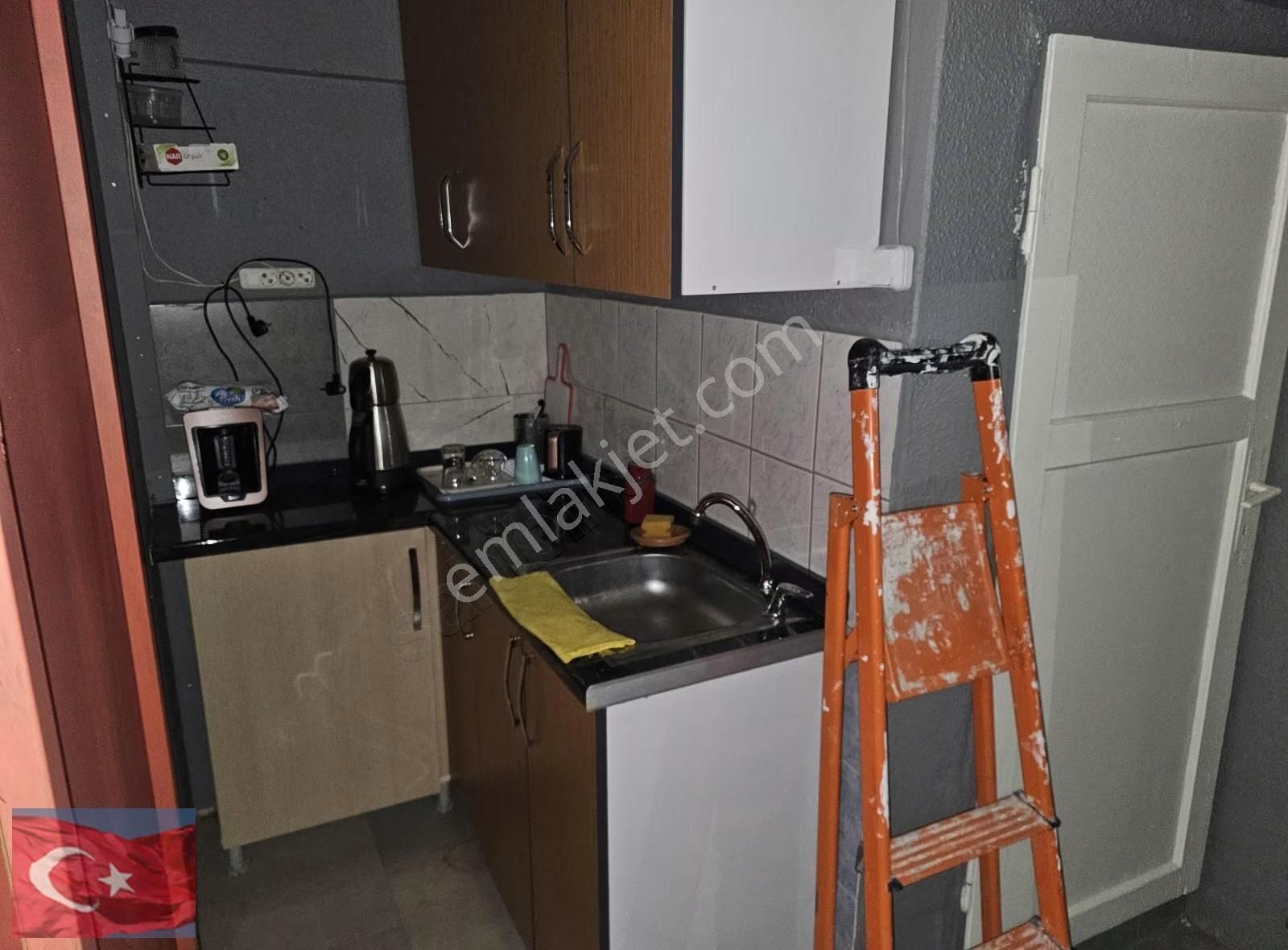 Kocamustafapaşa Merkeze Yakın Asma Katlı 50mk Dükkan 2.200.000tl - Görsel 3