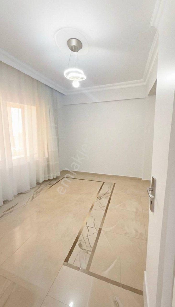 🔥 Acil Satılık! Temiz Kullanımlı Ve Bakımlı Tek Daire Üzeri - Görsel 3
