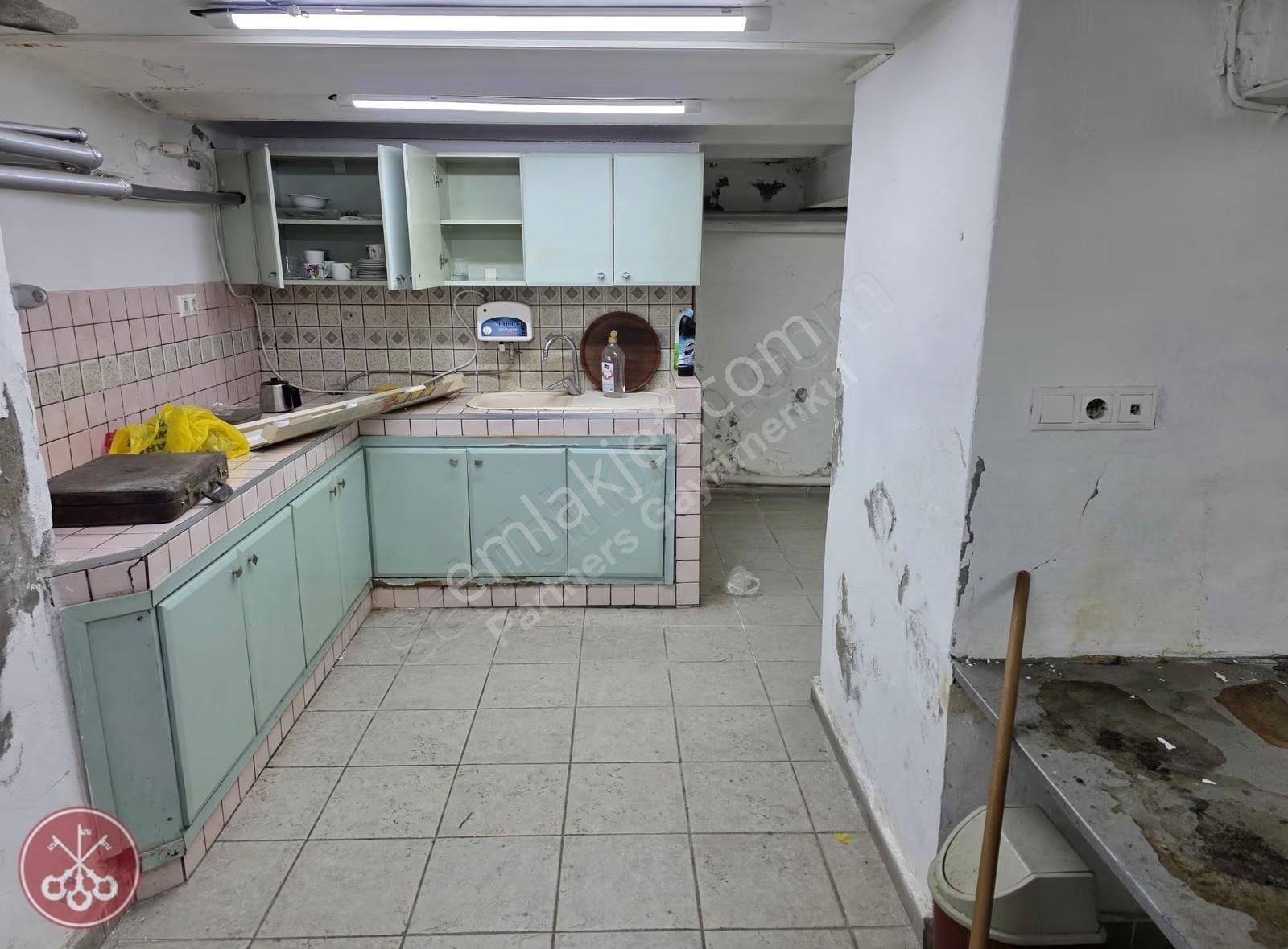 Bankalar Caddesi'nde Prestijli Dükkan - Görsel 10