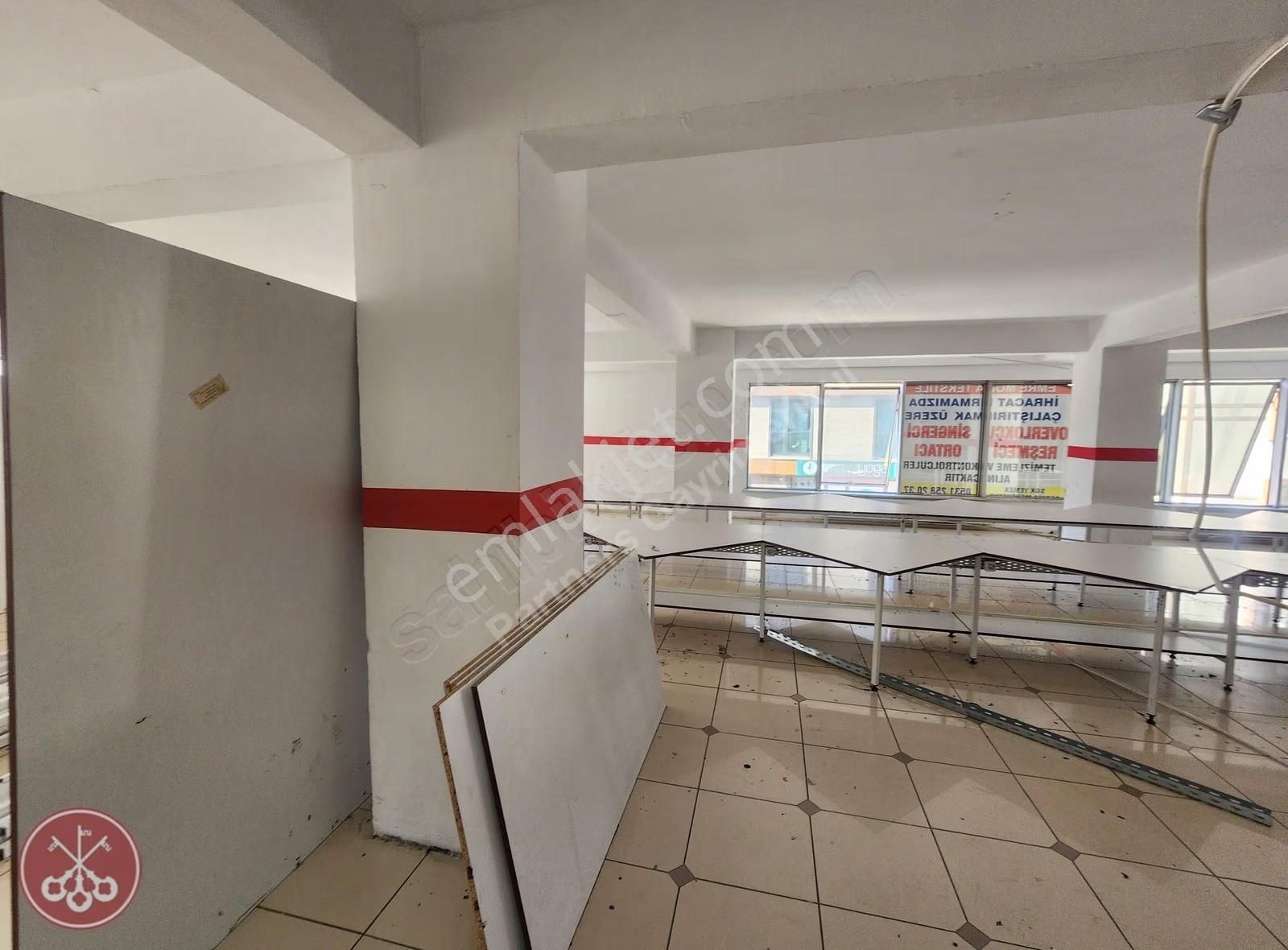 Bağcılar Bilginer İş Merkezinde Satılık 250 M² İş Yeri - Görsel 35