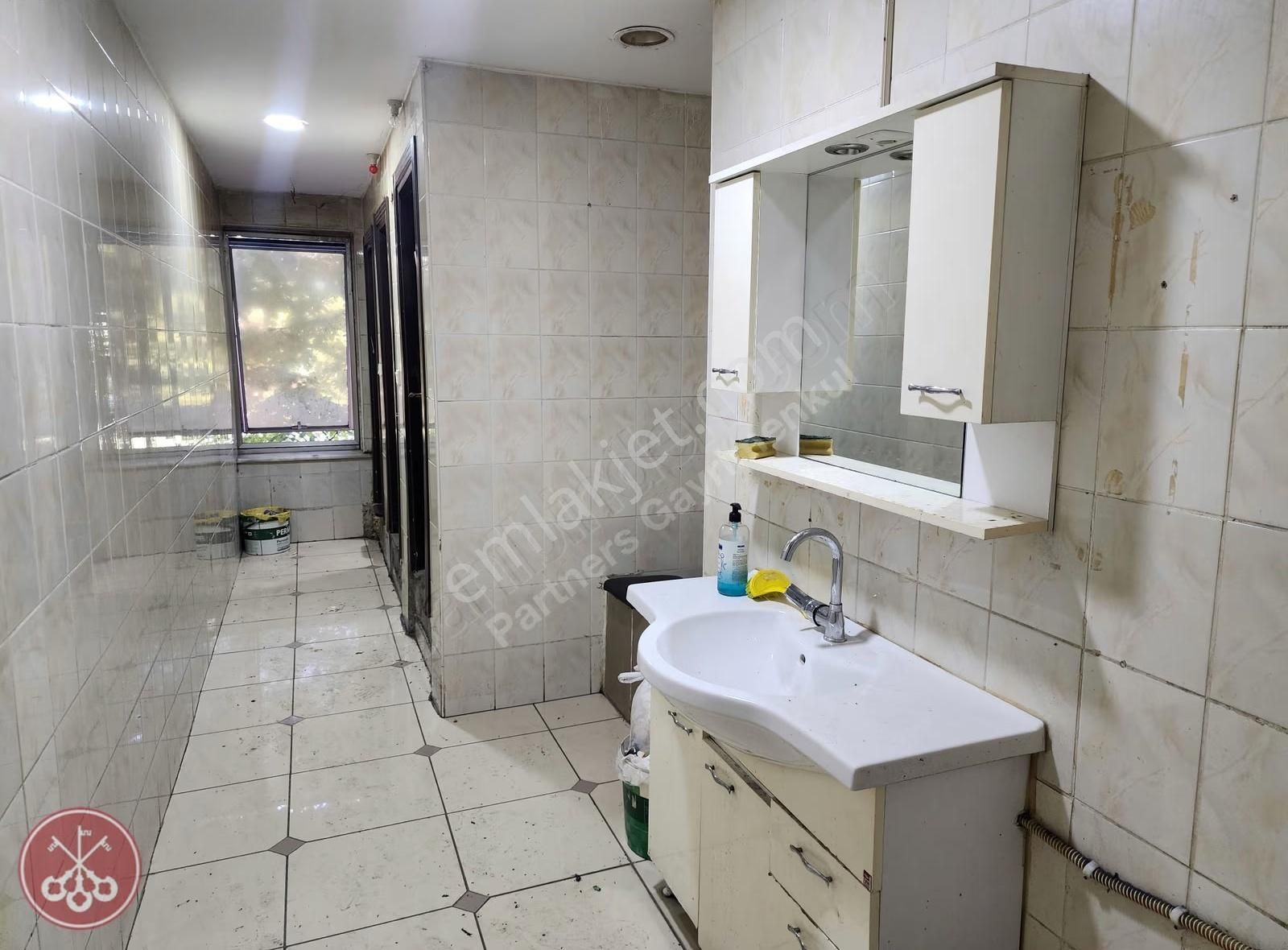 Bağcılar Bilginer İş Merkezinde Satılık 250 M² İş Yeri - Görsel 16