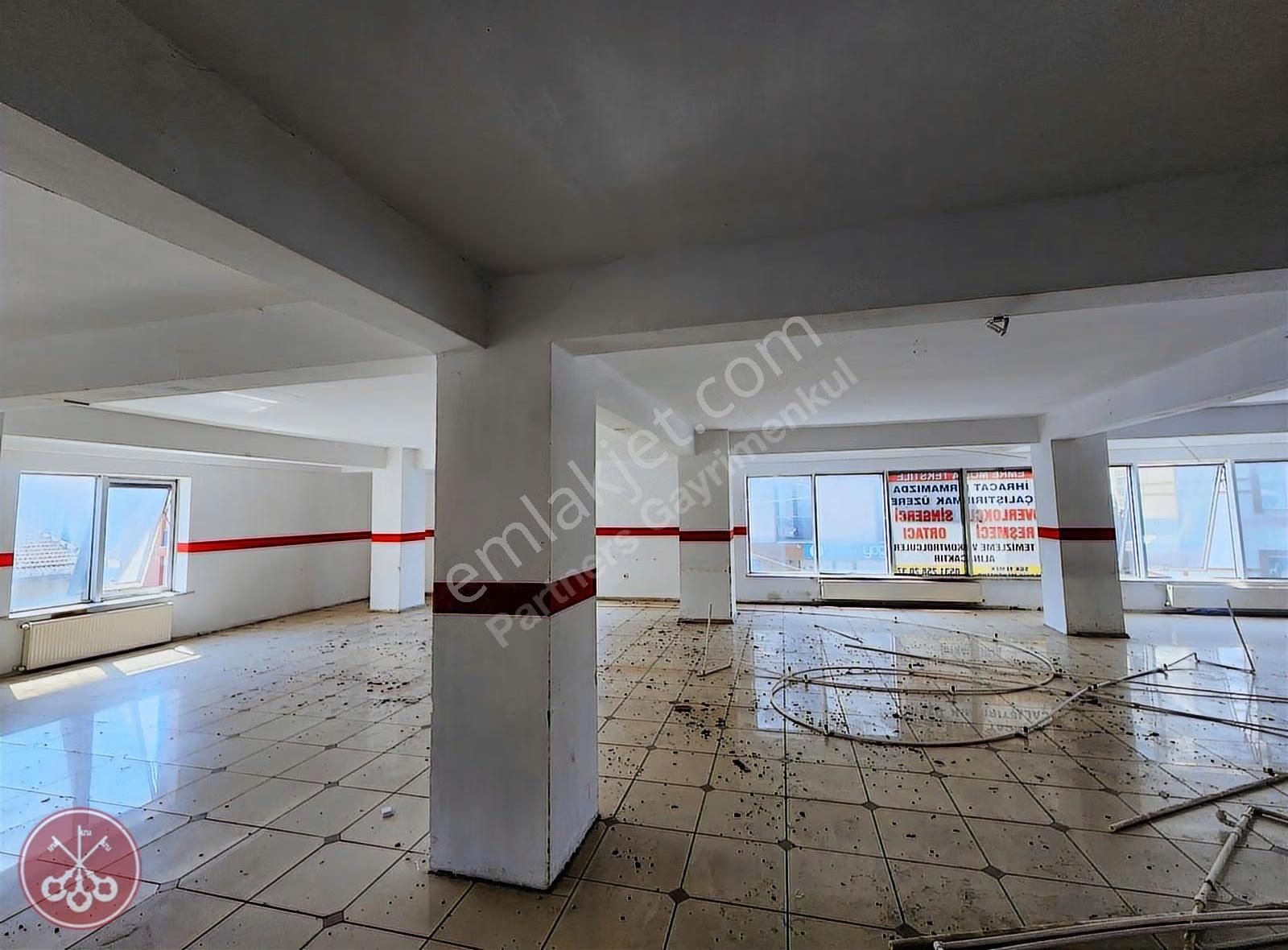 Bağcılar Bilginer İş Merkezinde Satılık 250 M² İş Yeri - Görsel 29