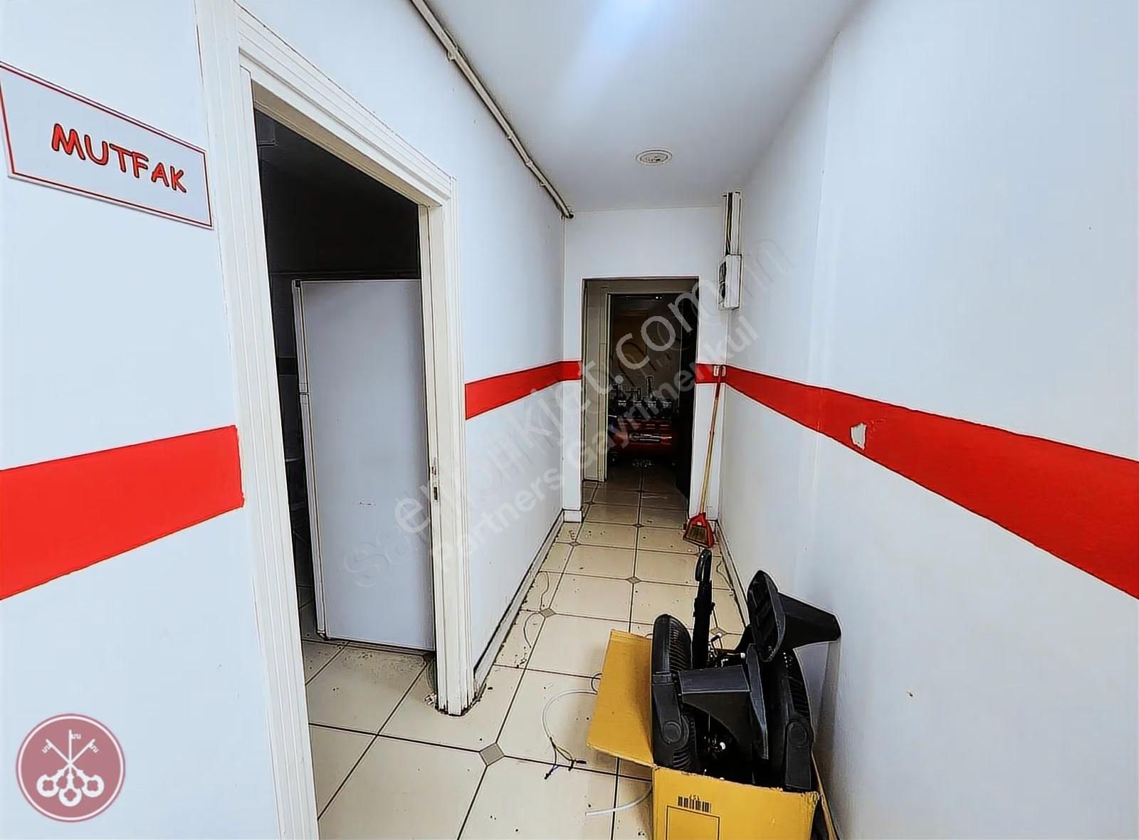 Bağcılar Bilginer İş Merkezinde Satılık 250 M² İş Yeri - Görsel 15