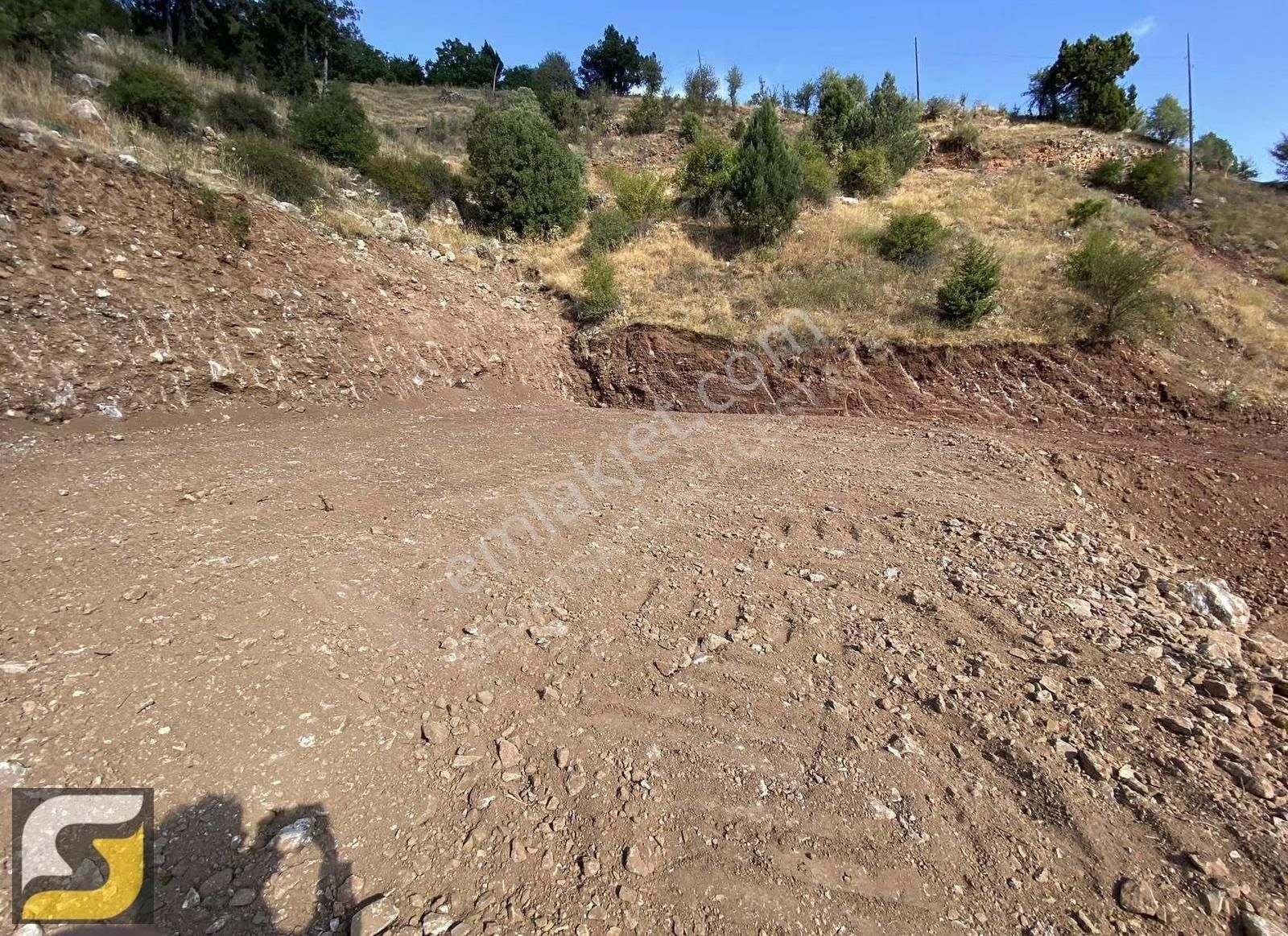 Çayarası Yaylasında Satılık 185 M2 Tarla