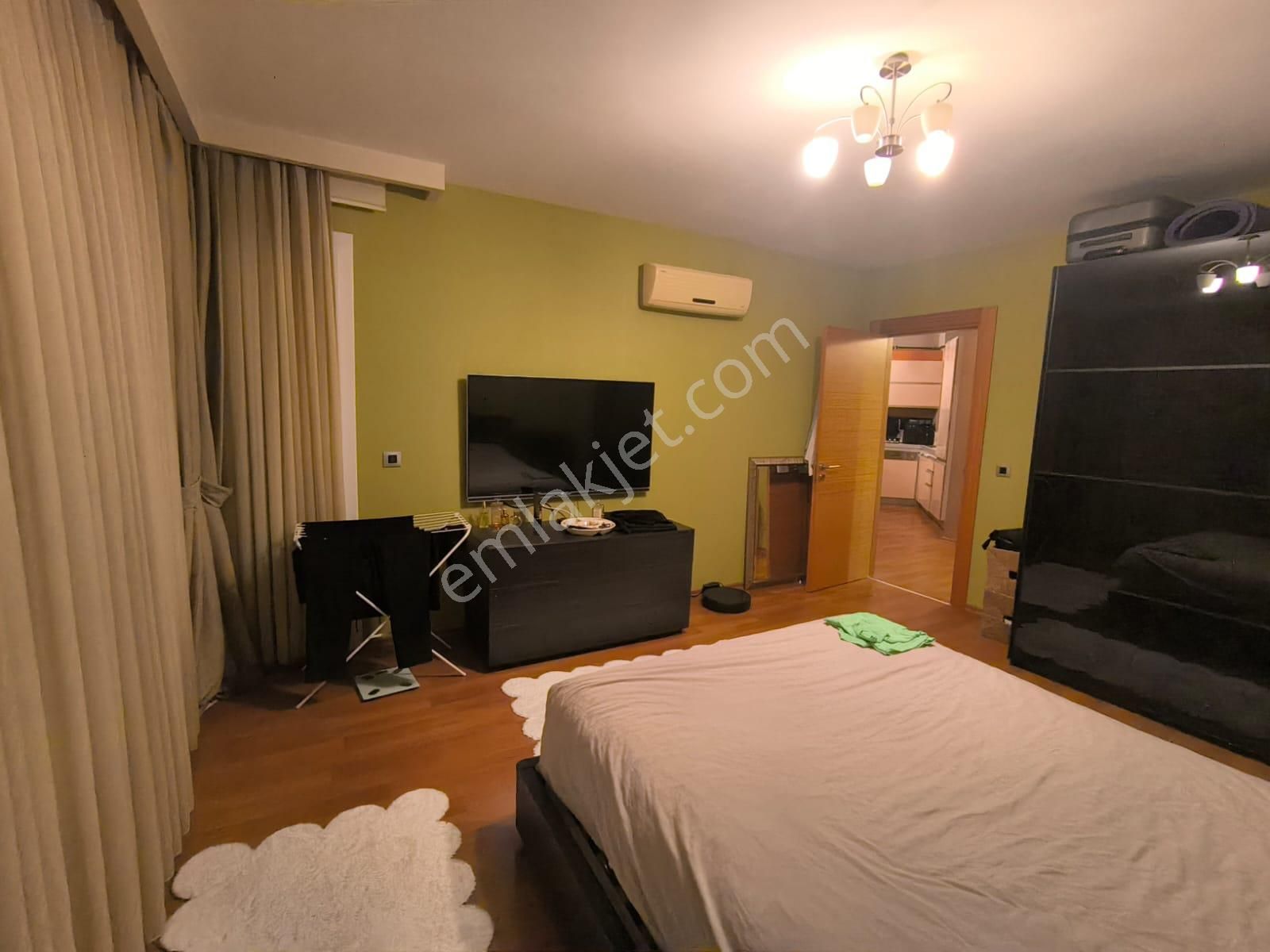 Bahçeşehir'in Merkezinde Eşyalı Kiralık 1+1 Daire - Görsel 11
