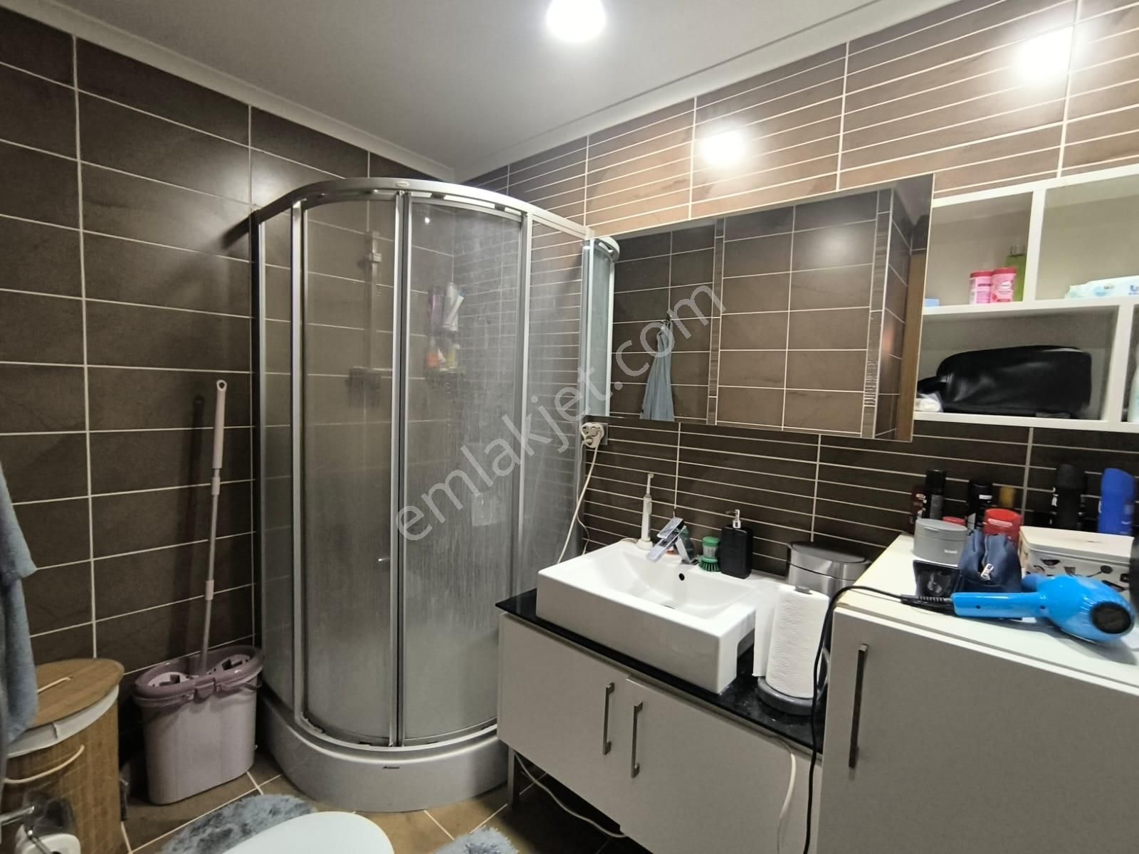 Bahçeşehir'in Merkezinde Eşyalı Kiralık 1+1 Daire - Görsel 14
