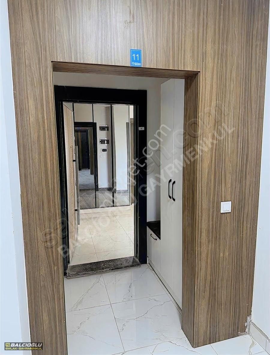 Balcıoğlu Emlaktan Ulukapıda Lüks Arakat 3+1 Sıfır Kiralık Daire