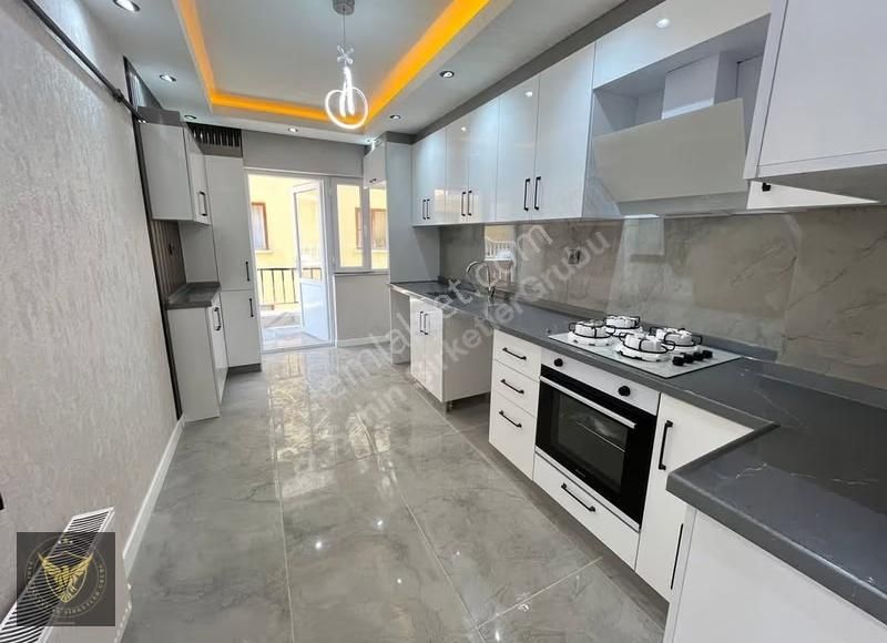 Beylikdüzü'nde Metrobüse Komşu 2+1 Özel Tasarımlı Dairemiz...