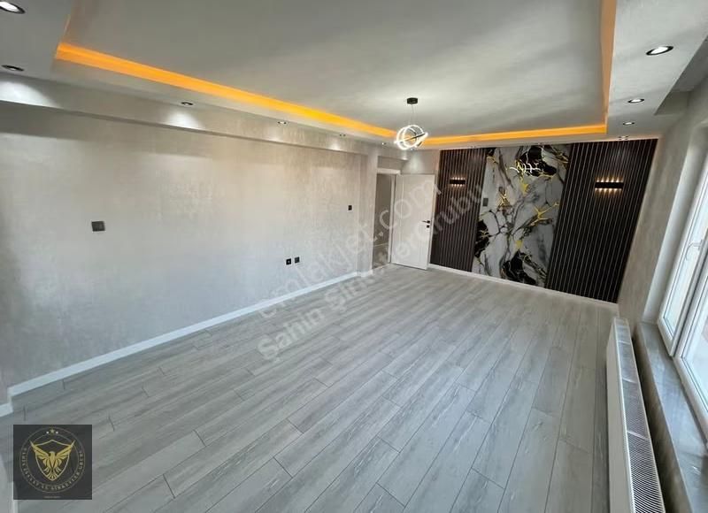 Beylikdüzü'nde Metrobüse Komşu 2+1 Özel Tasarımlı Dairemiz... - Görsel 9