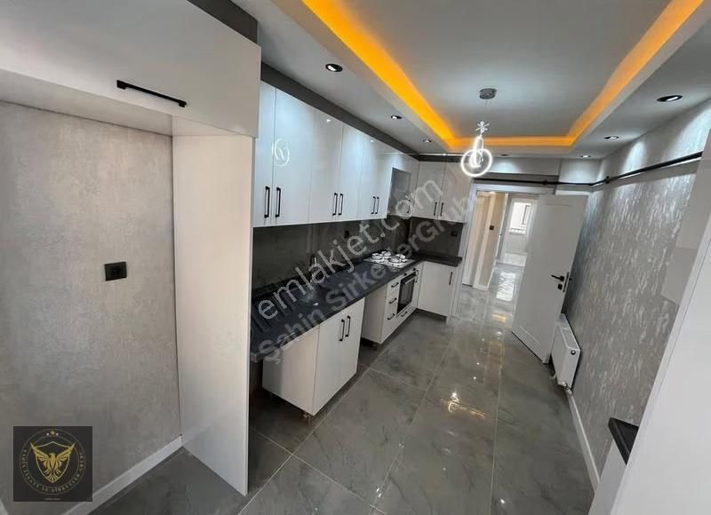 Beylikdüzü'nde Metrobüse Komşu 2+1 Özel Tasarımlı Dairemiz... - Görsel 5