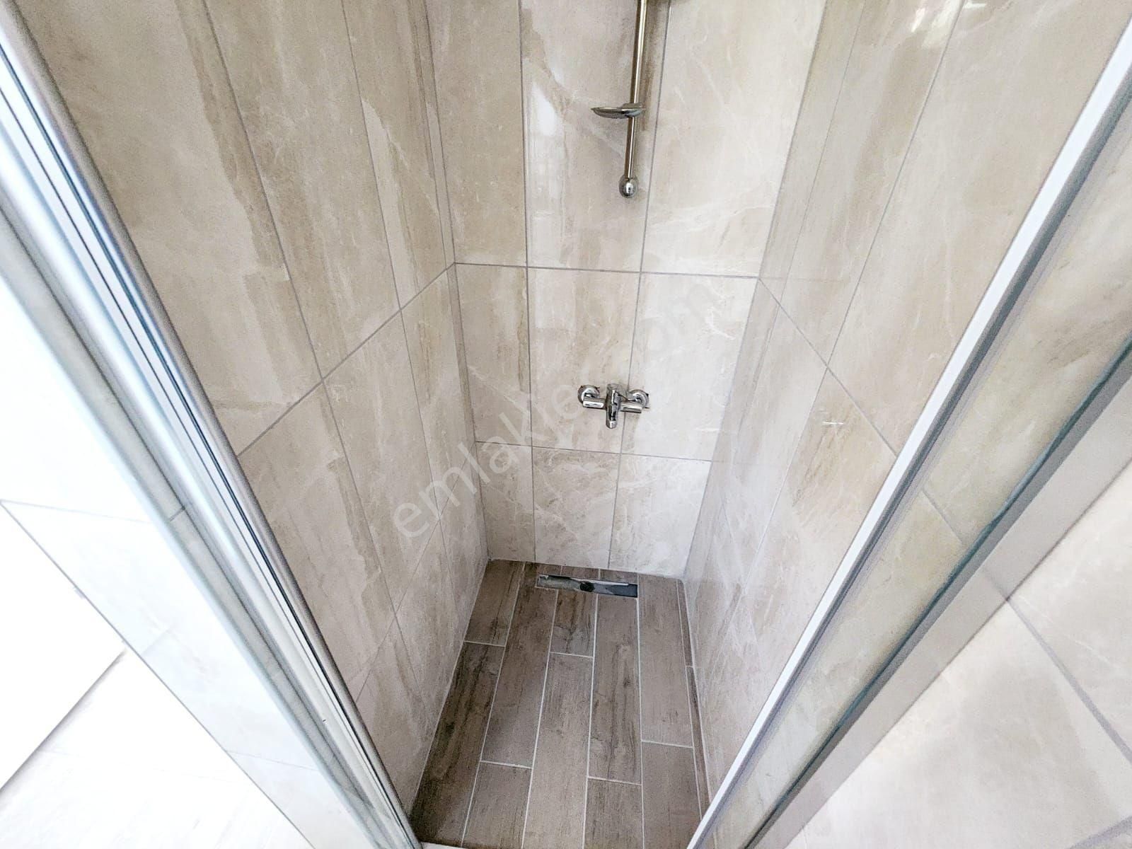 Kuşadasında Havuzlu Sitede 4+1 Bahçeli Villa - Görsel 26