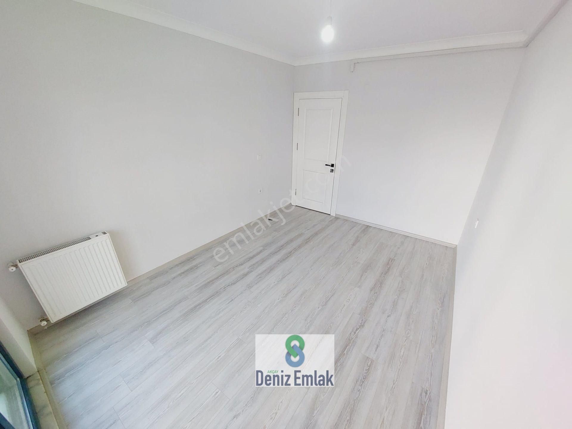 Denizden Akçayda Öncephe Kapalı Otoparklı Devasa Balkonlu Satılık 2+1 Daire. - Görsel 22