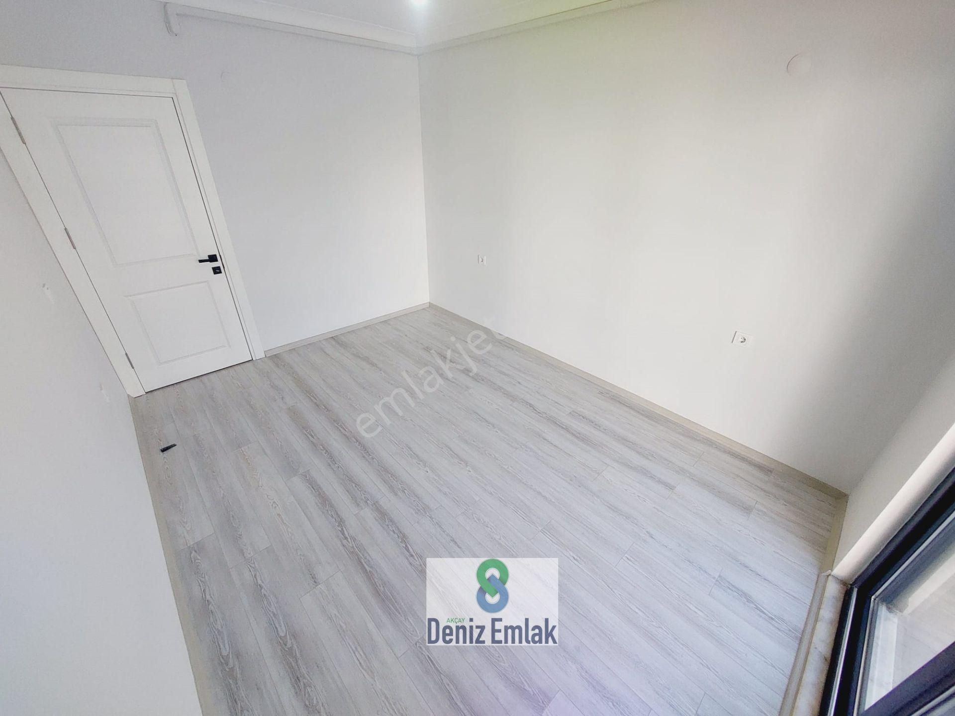 Denizden Akçayda Öncephe Kapalı Otoparklı Devasa Balkonlu Satılık 2+1 Daire. - Görsel 35