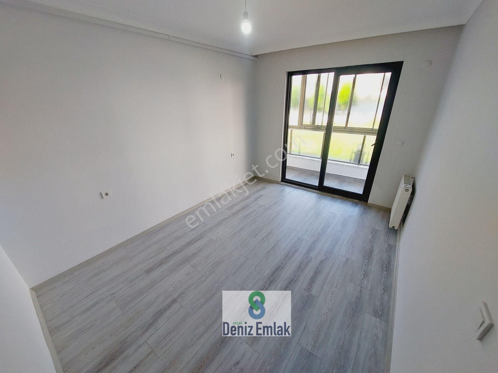 Denizden Akçayda Öncephe Kapalı Otoparklı Devasa Balkonlu Satılık 2+1 Daire. - Görsel 16