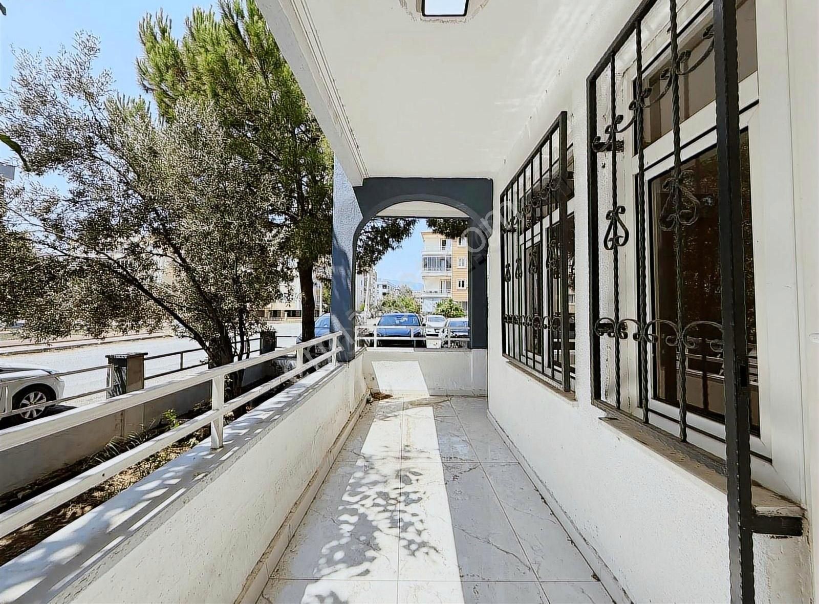Parladan Yüksek Giriş Köşe Cephe 3+1 Şık Tasarımlı Konsept Daire - Görsel 12