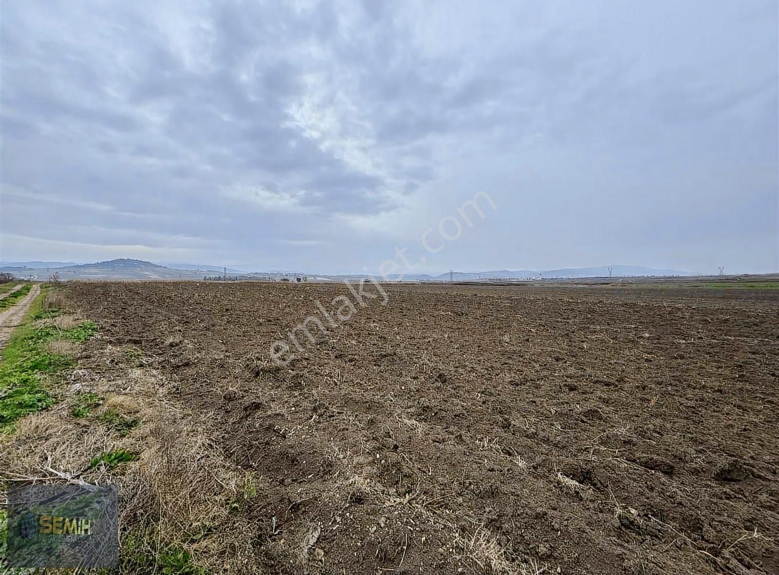 Semih'den Ebeköyde Yol Su Mevcut Tam Bir Hobilik Bahçe - Görsel 7