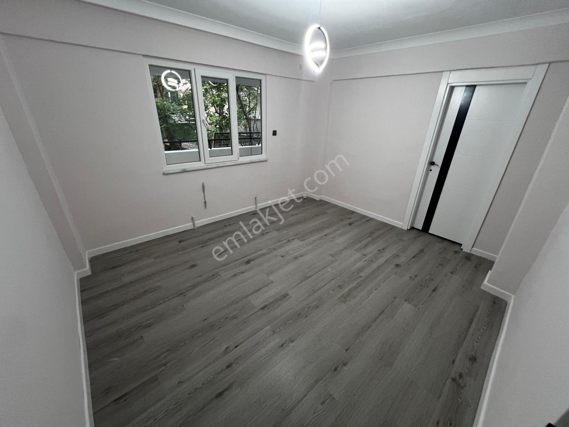 Parladan Pazar Sokağında Denize 100 Metre Satılık 2+1daire - Görsel 9