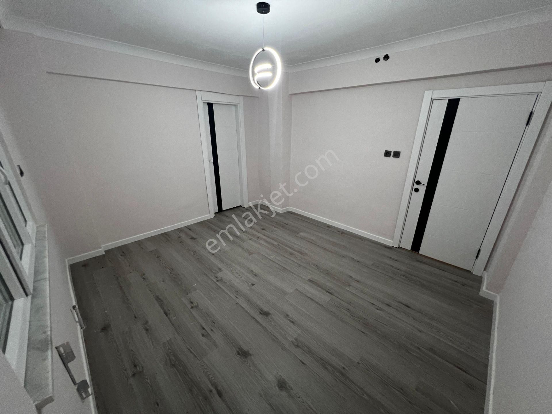 Parladan Pazar Sokağında Denize 100 Metre Satılık 2+1daire - Görsel 28